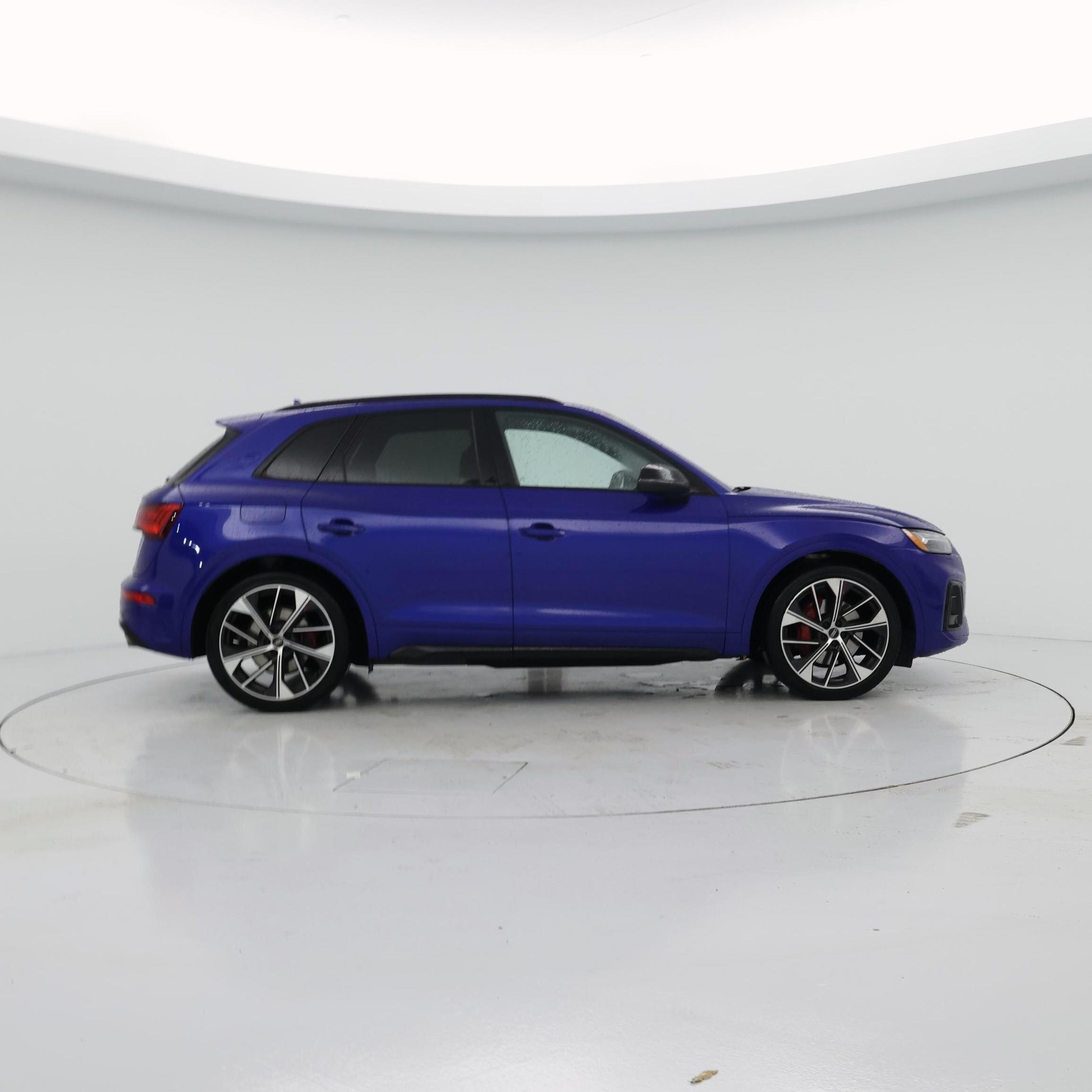 Thumbnail: 2023 Audi SQ5 - 7