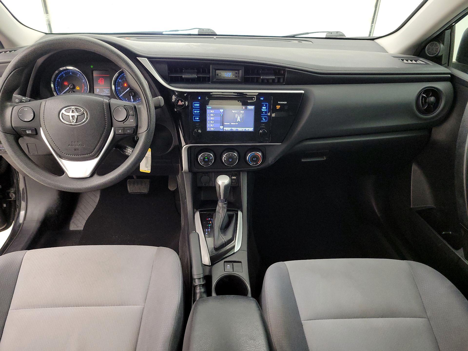 Thumbnail: 2017 Toyota Corolla - 9
