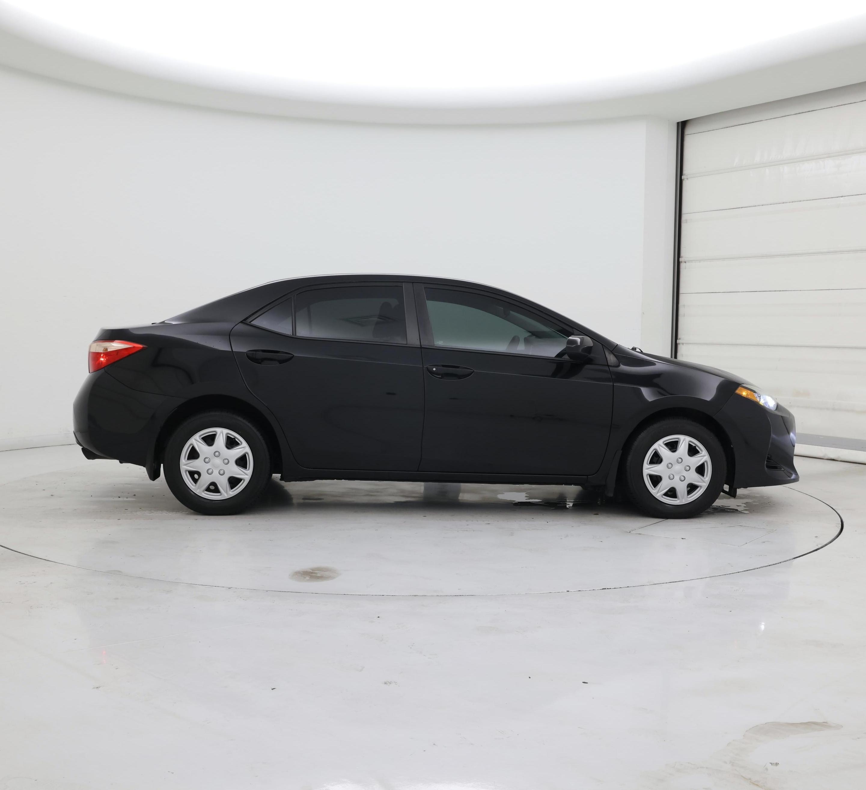 Thumbnail: 2017 Toyota Corolla - 7