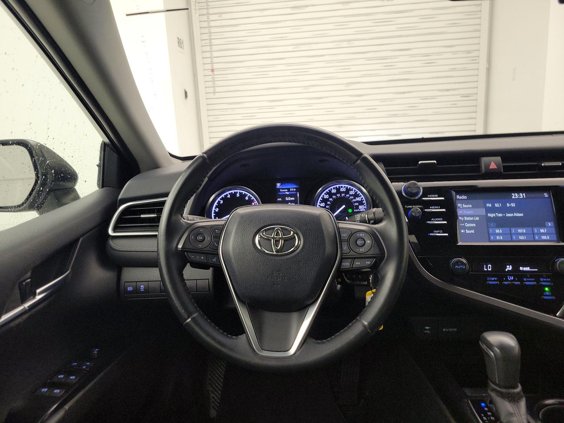 Thumbnail: 2018 Toyota Camry - 10
