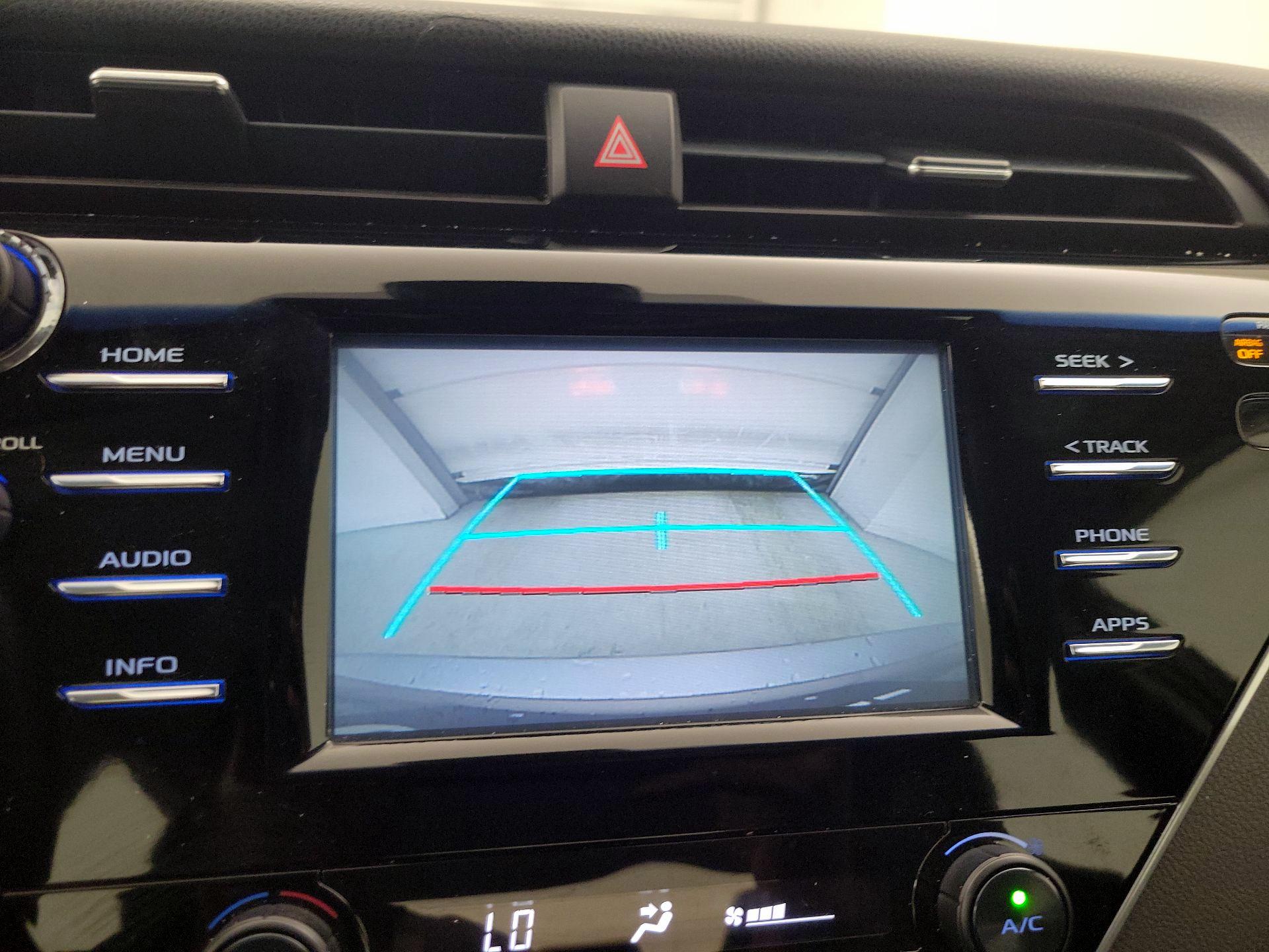 Thumbnail: 2018 Toyota Camry - 14