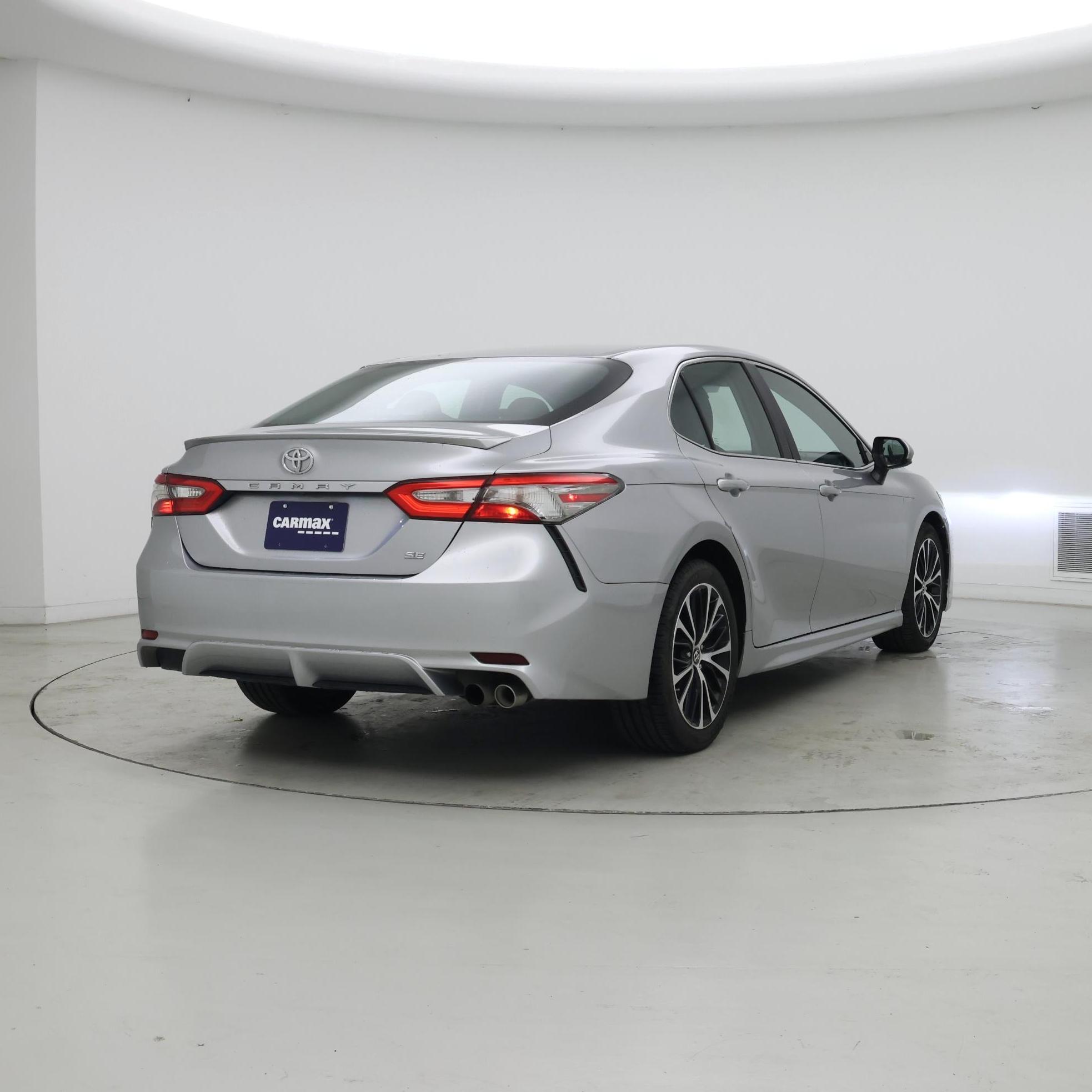 Thumbnail: 2018 Toyota Camry - 8