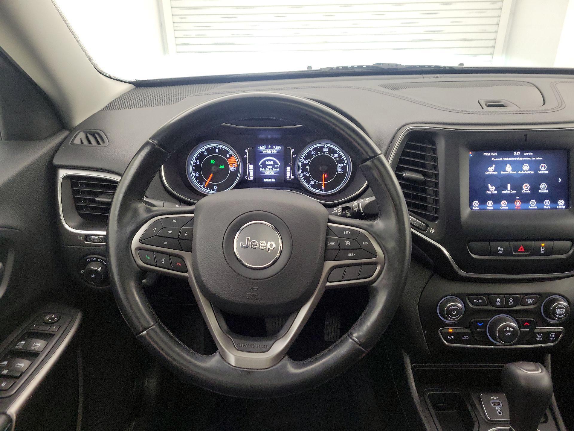Thumbnail: 2021 Jeep Cherokee - 10