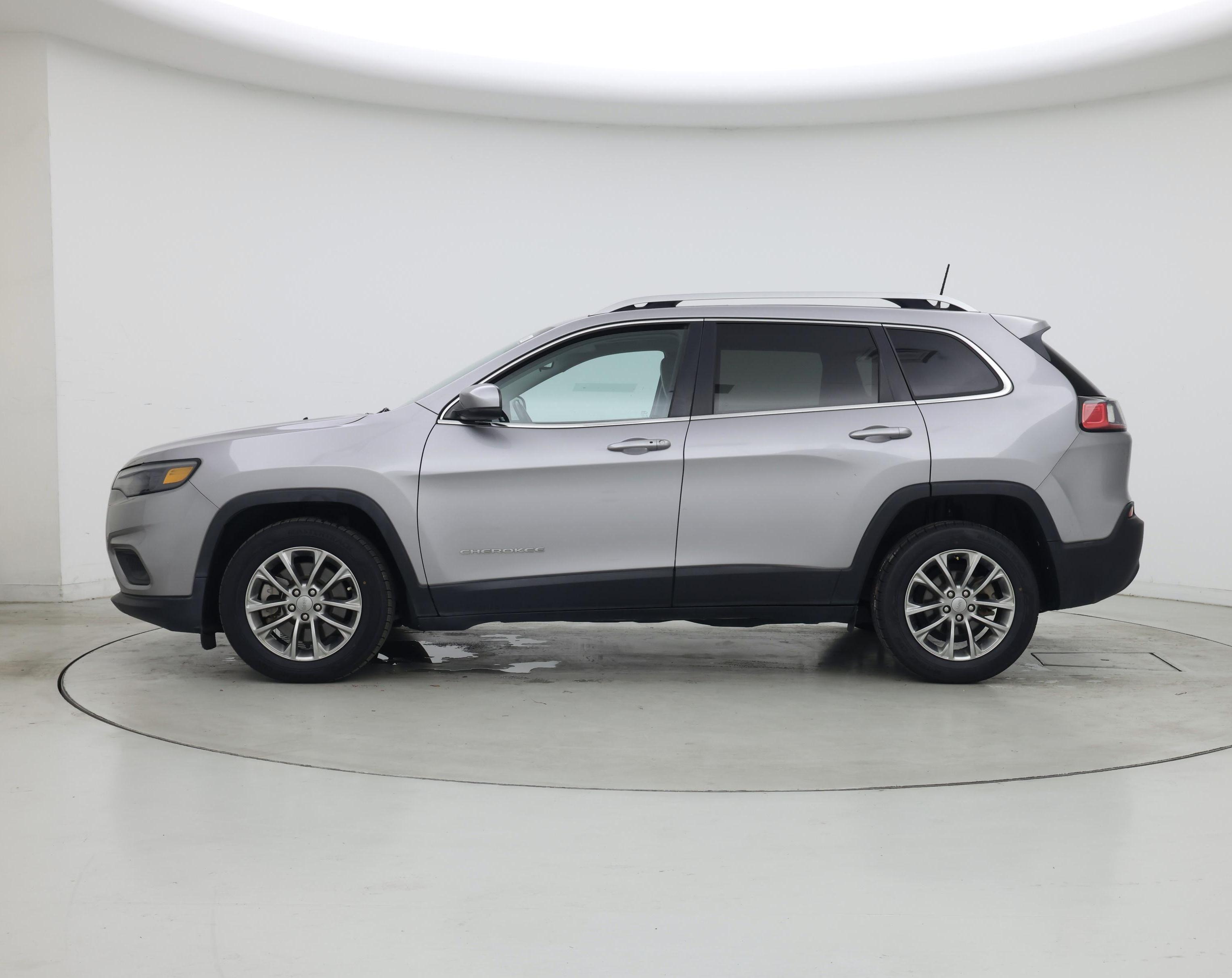 Thumbnail: 2021 Jeep Cherokee - 3