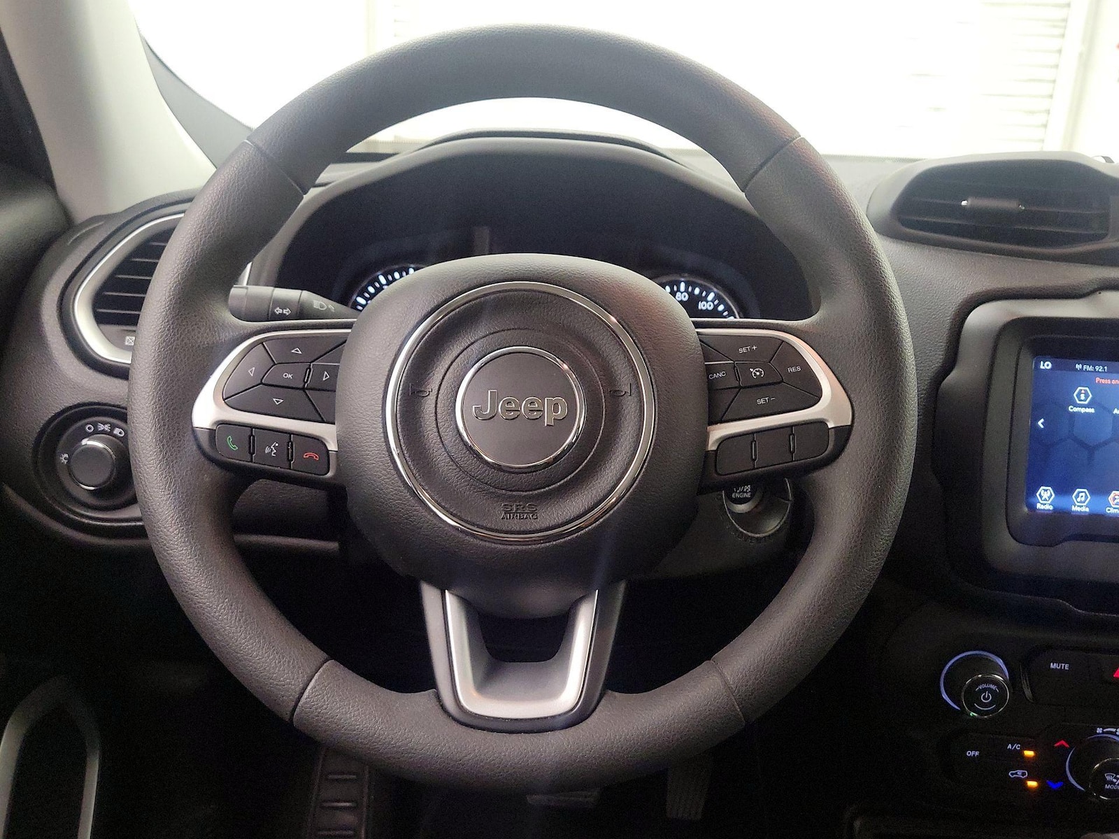 2020 Jeep Renegade Jeepster - Photo 11