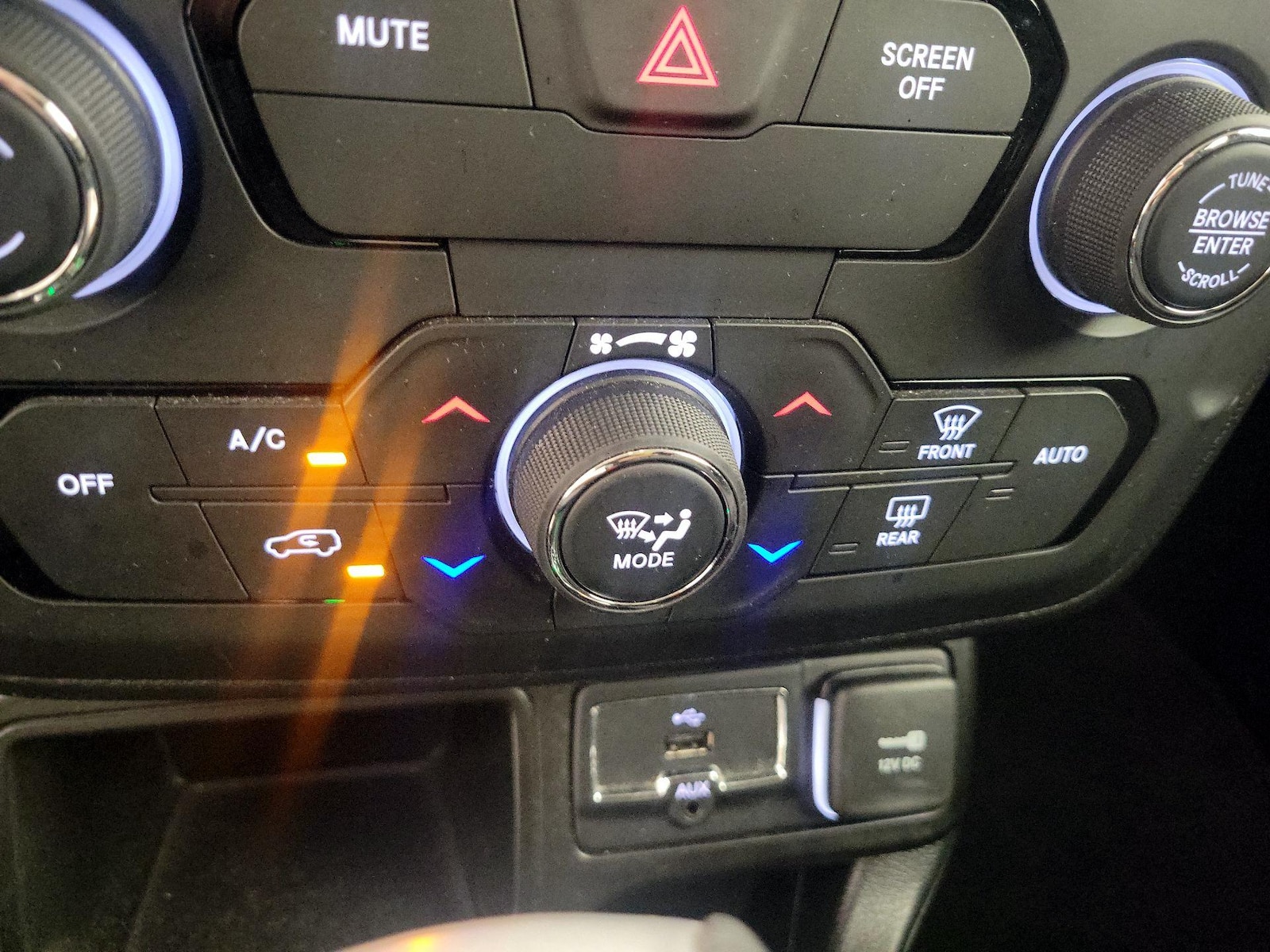 2020 Jeep Renegade Jeepster - Photo 17