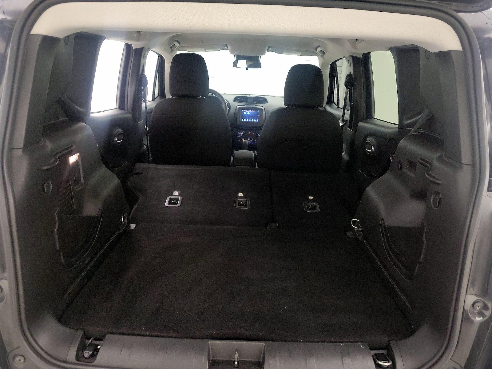 2020 Jeep Renegade Jeepster - Photo 22