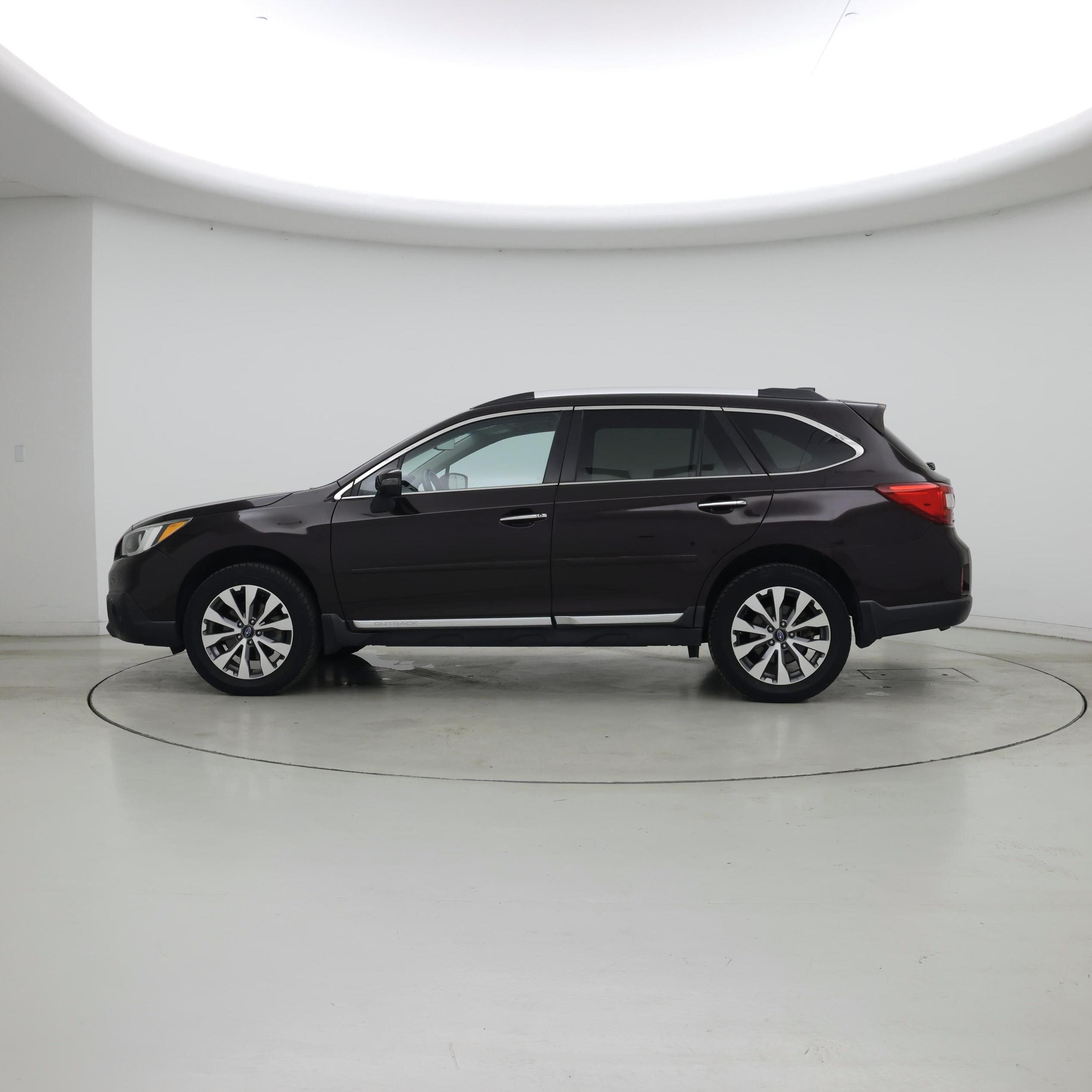 Thumbnail: 2017 Subaru Outback - 3