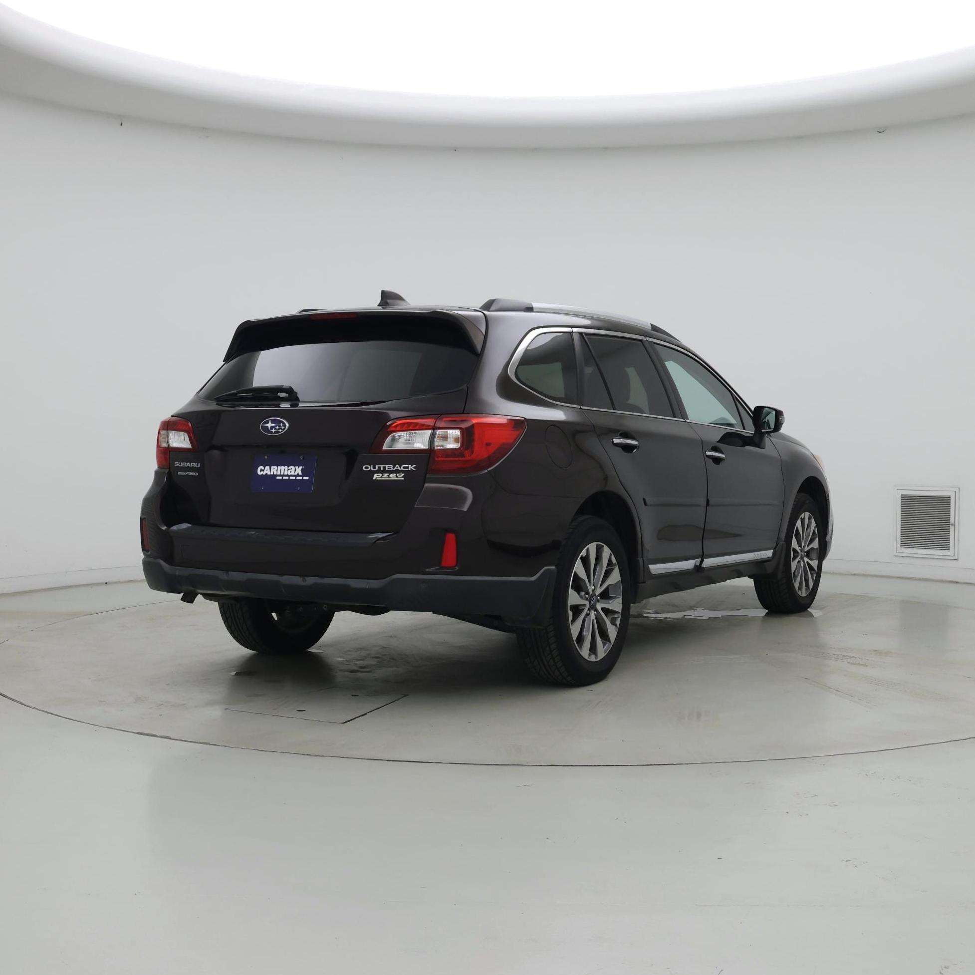 Thumbnail: 2017 Subaru Outback - 8