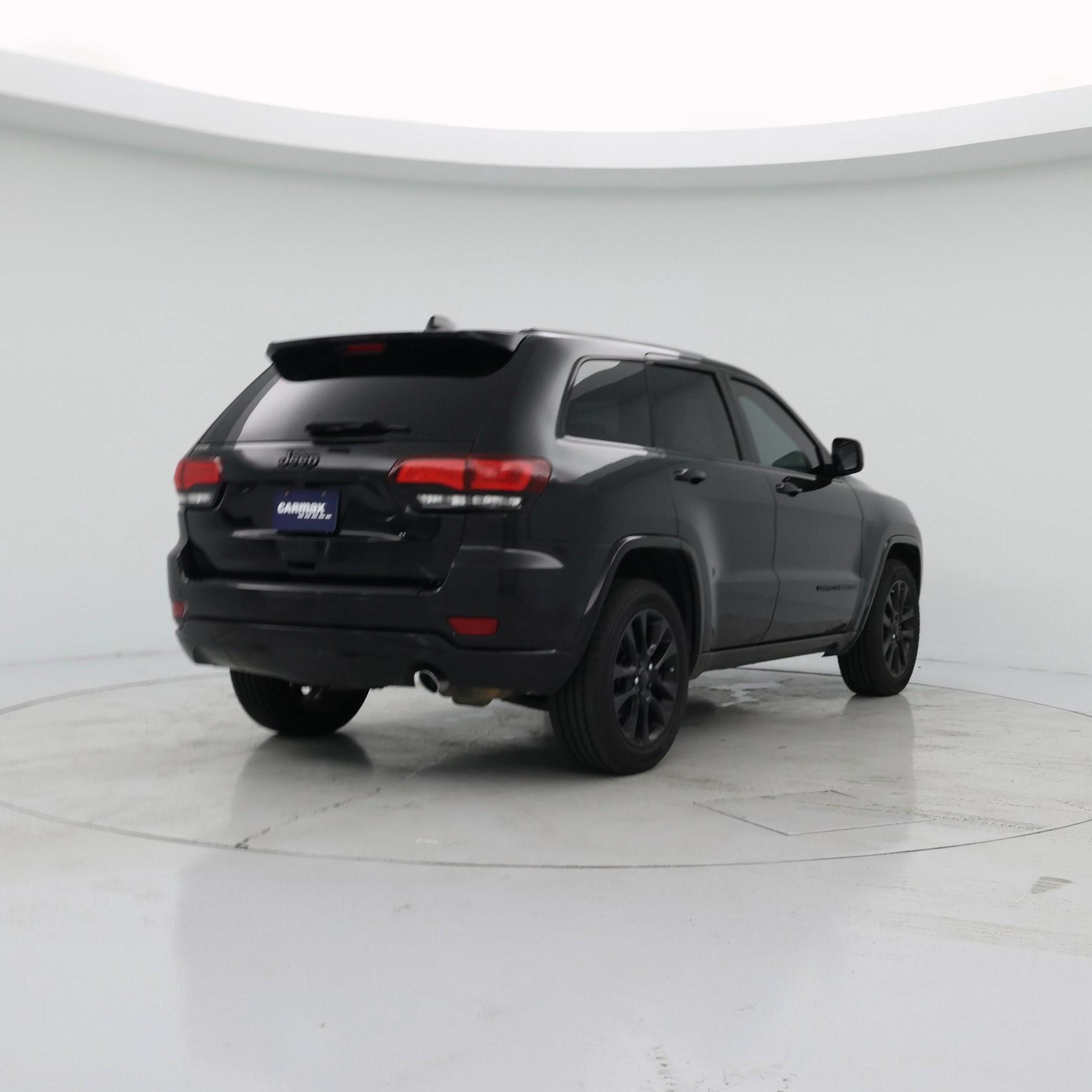 Thumbnail: 2018 Jeep Grand Cherokee - 8