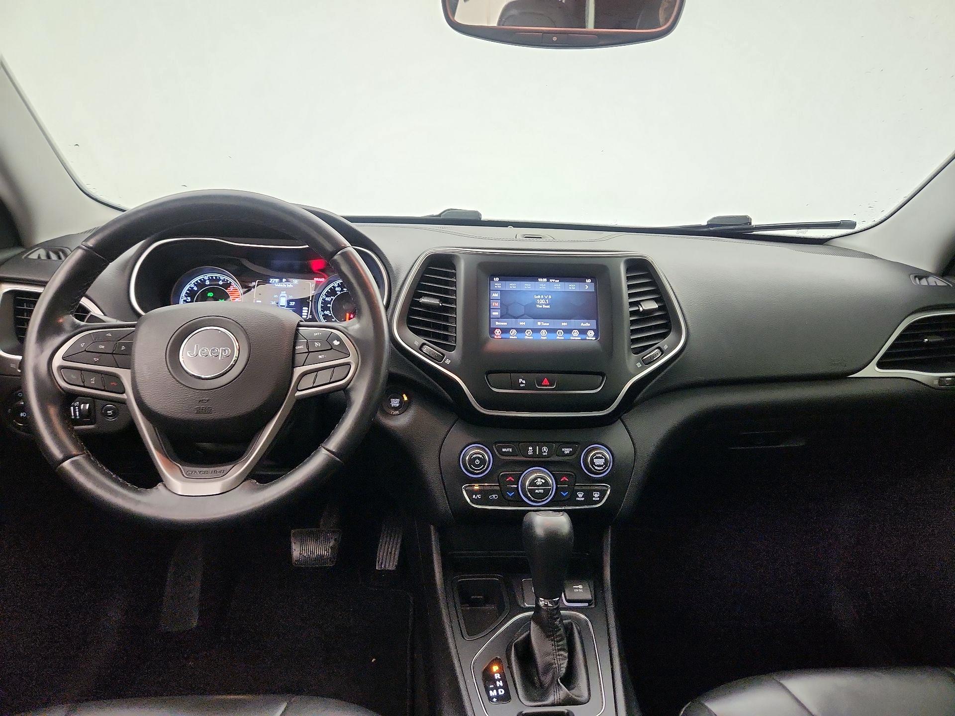 Thumbnail: 2019 Jeep Cherokee - 9