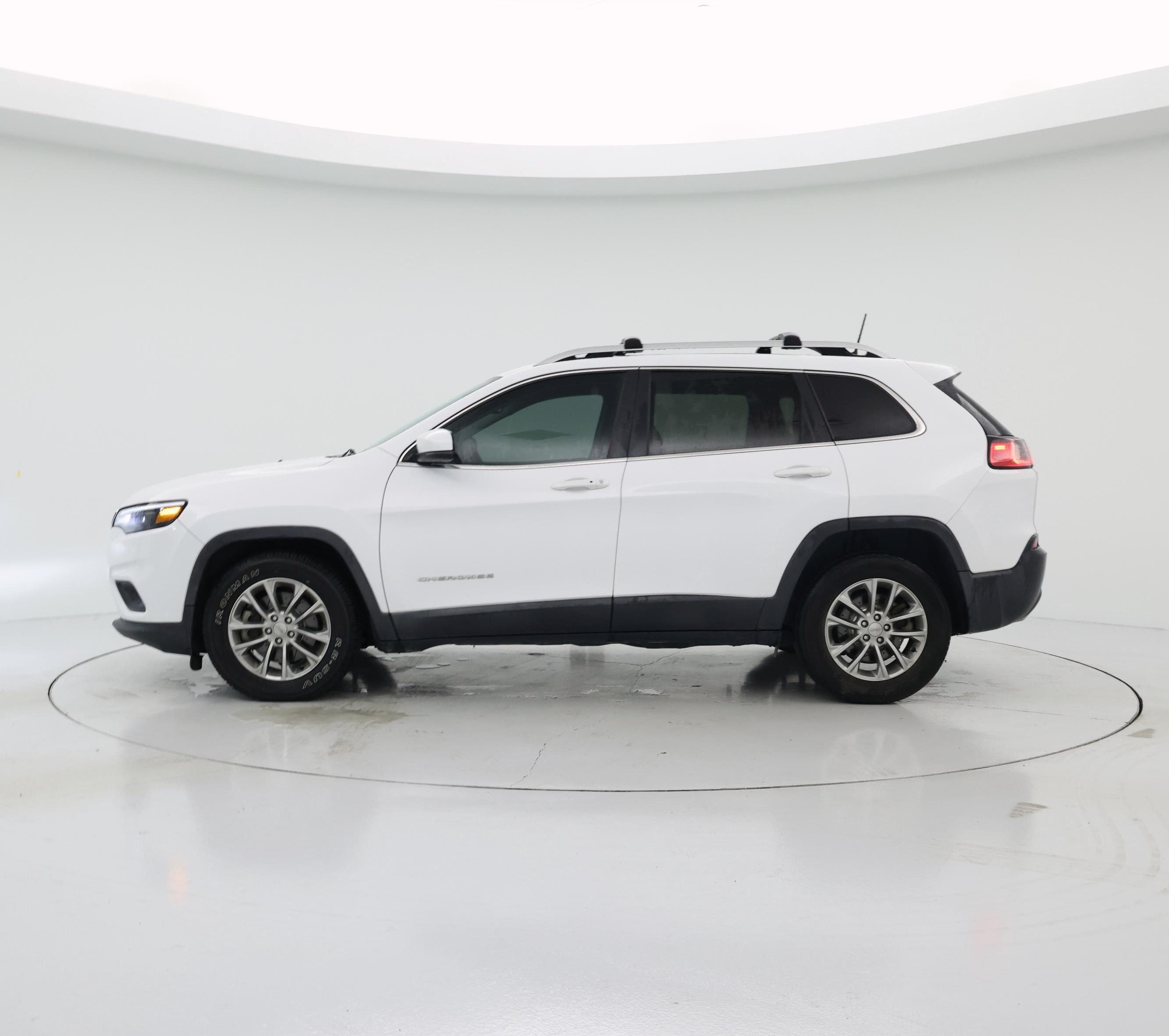 Thumbnail: 2019 Jeep Cherokee - 3