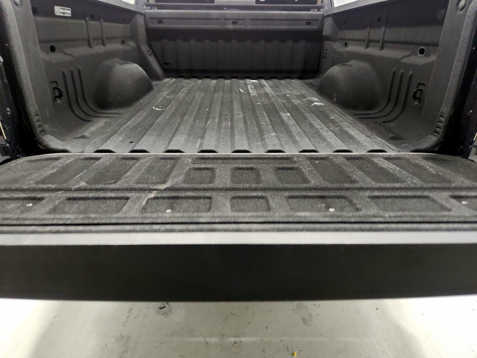 Thumbnail: 2018 Chevrolet Colorado - 18