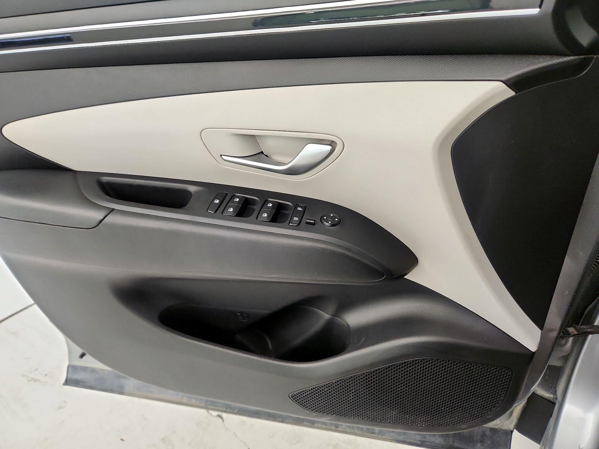 Thumbnail: 2023 Hyundai Tucson - 10