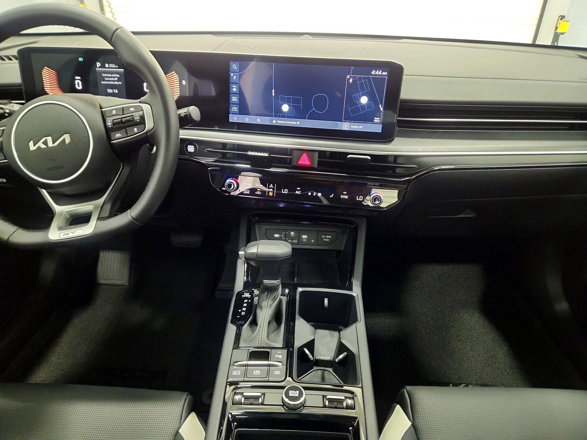 Thumbnail: 2025 Kia K5 - 9