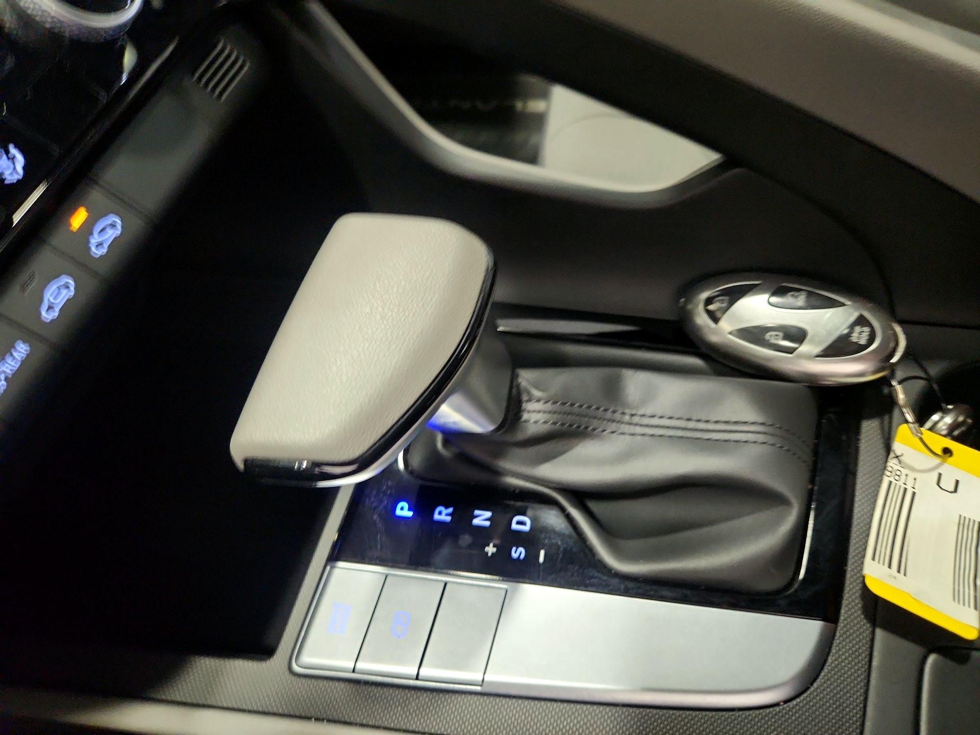 Thumbnail: 2024 Hyundai Elantra - 16