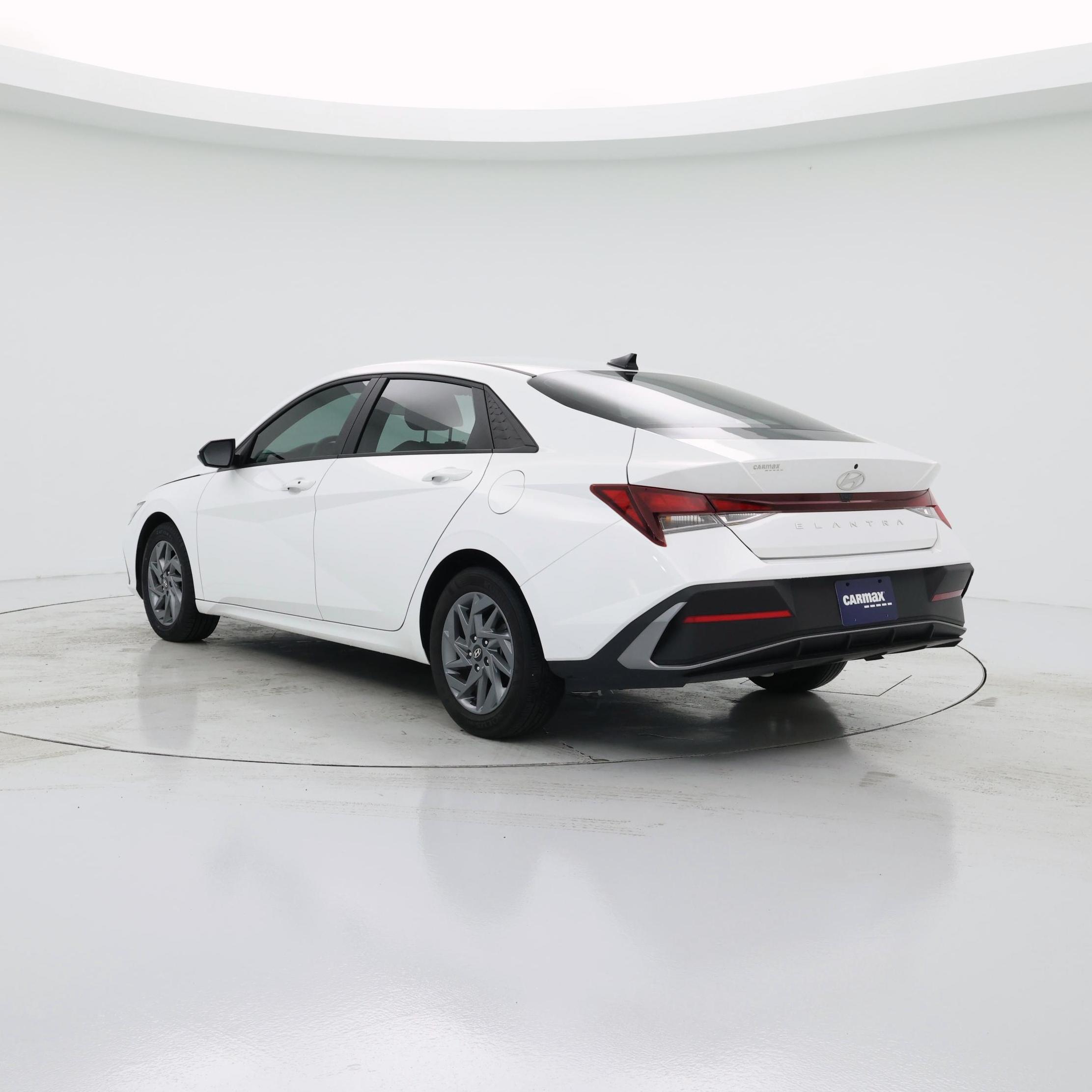Thumbnail: 2024 Hyundai Elantra - 2