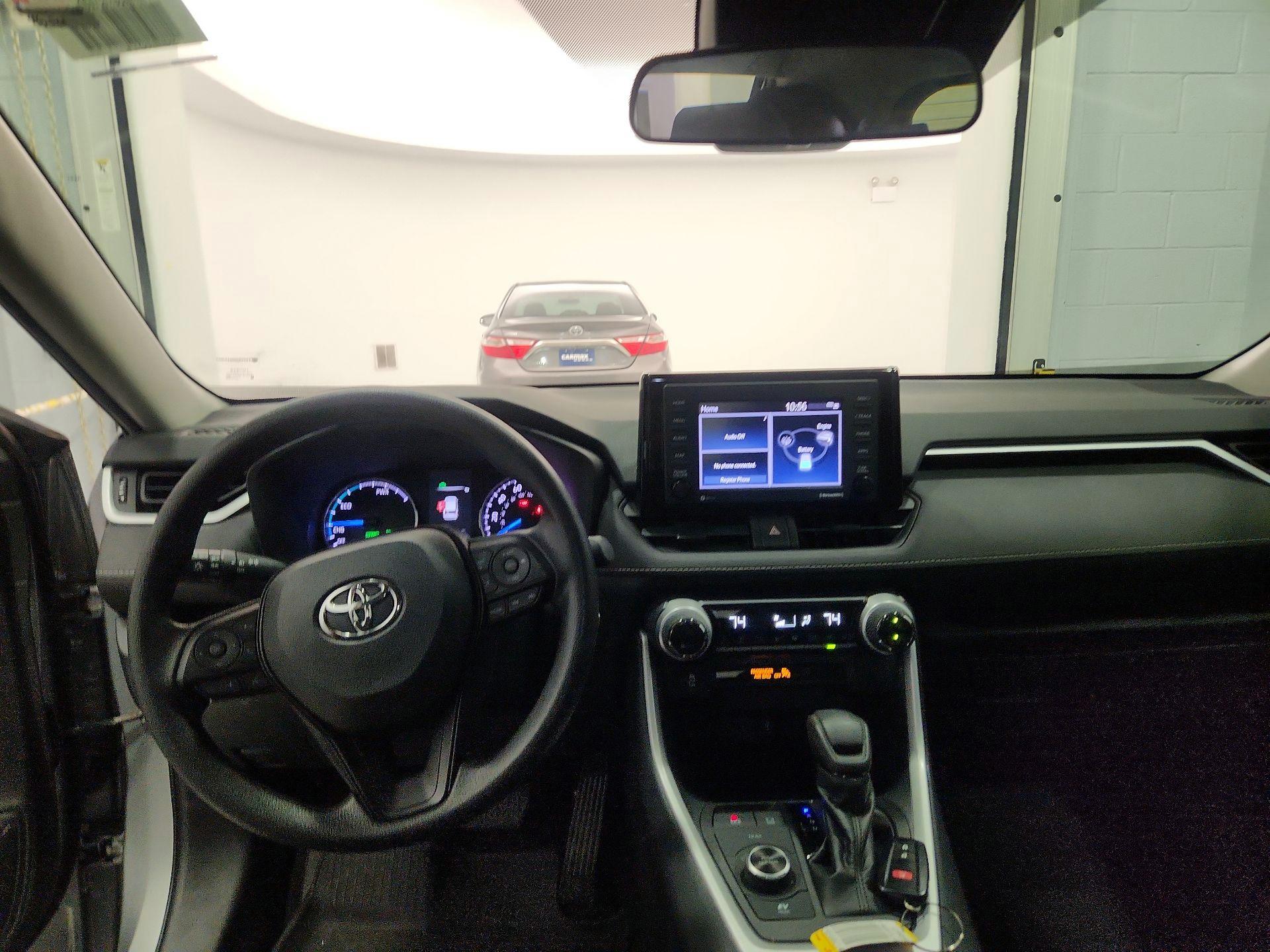 Thumbnail: 2020 Toyota RAV4 - 9