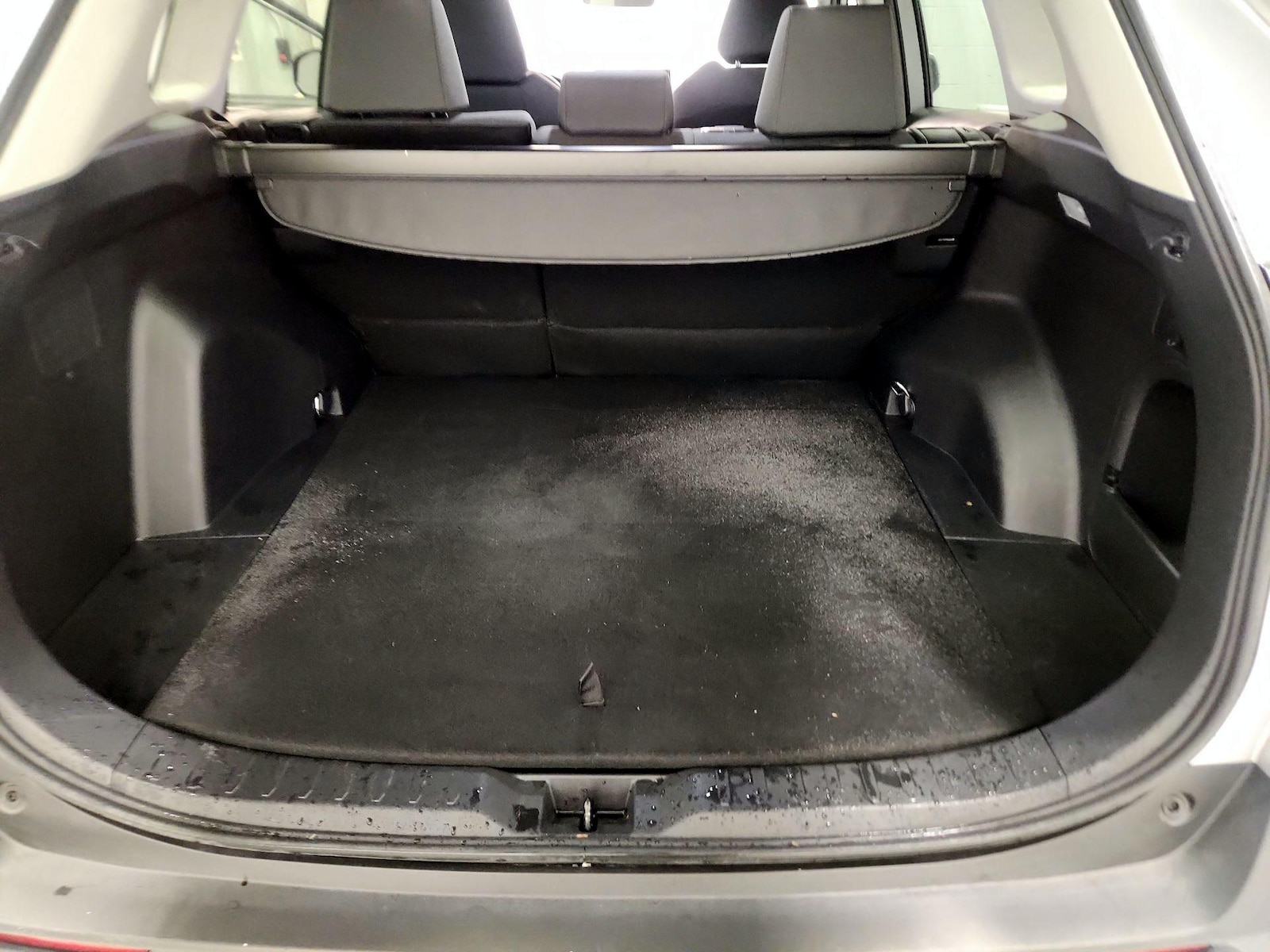 2020 Toyota RAV4 XLE - Photo 12