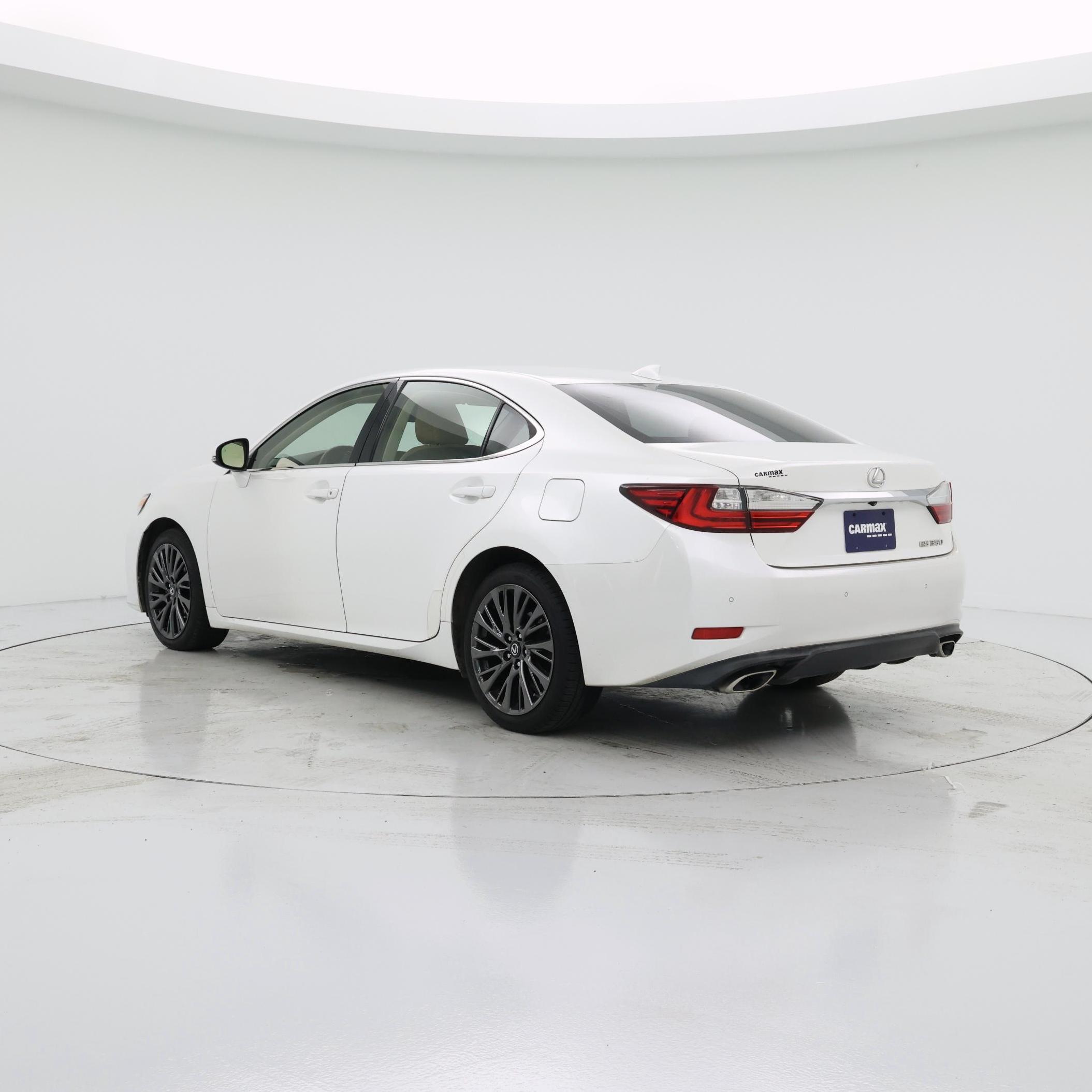 Thumbnail: 2016 Lexus ES - 2