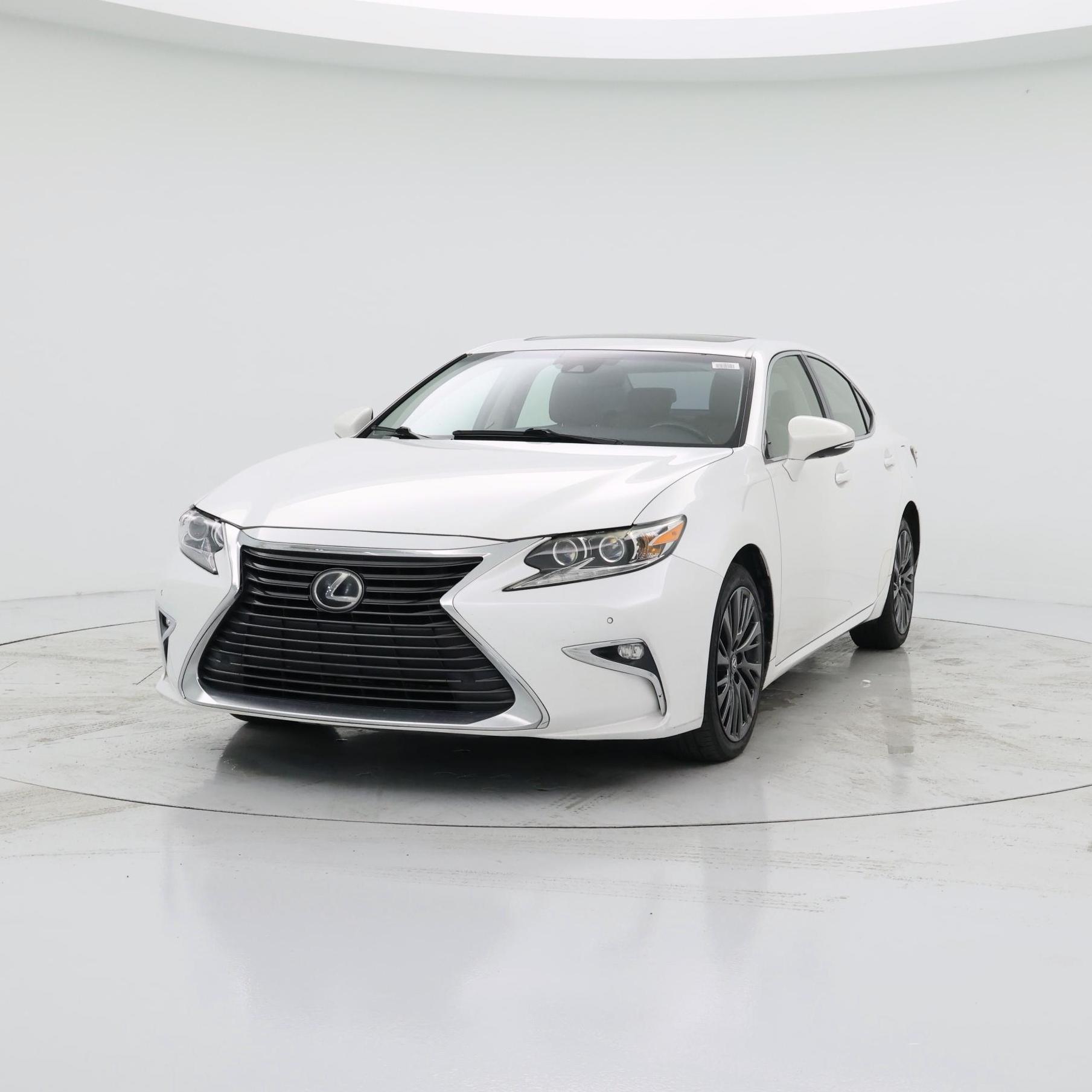 Thumbnail: 2016 Lexus ES - 4