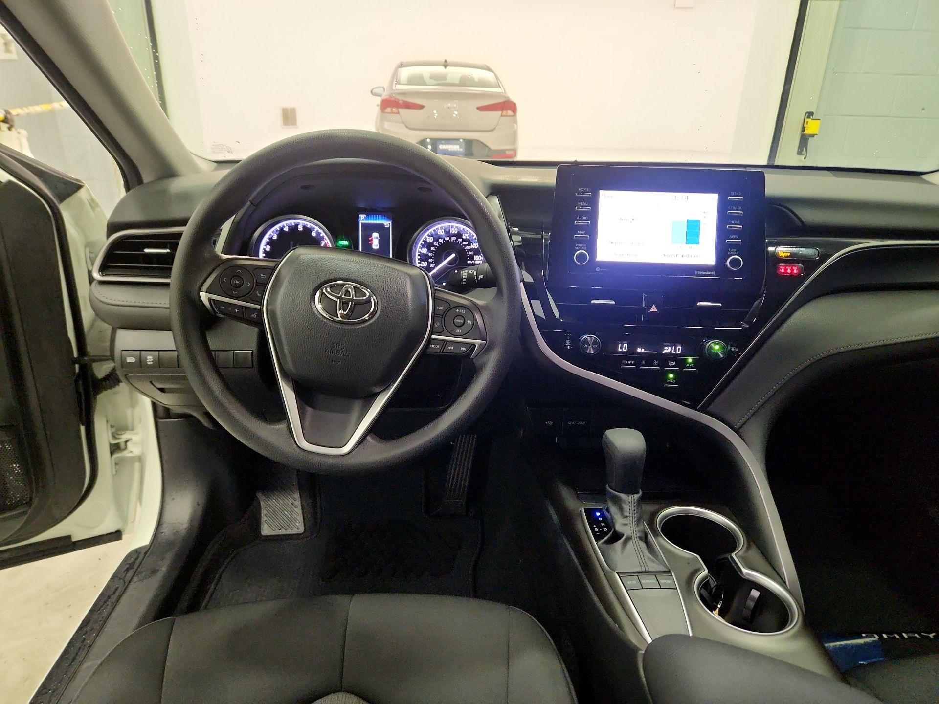 Thumbnail: 2024 Toyota Camry - 10