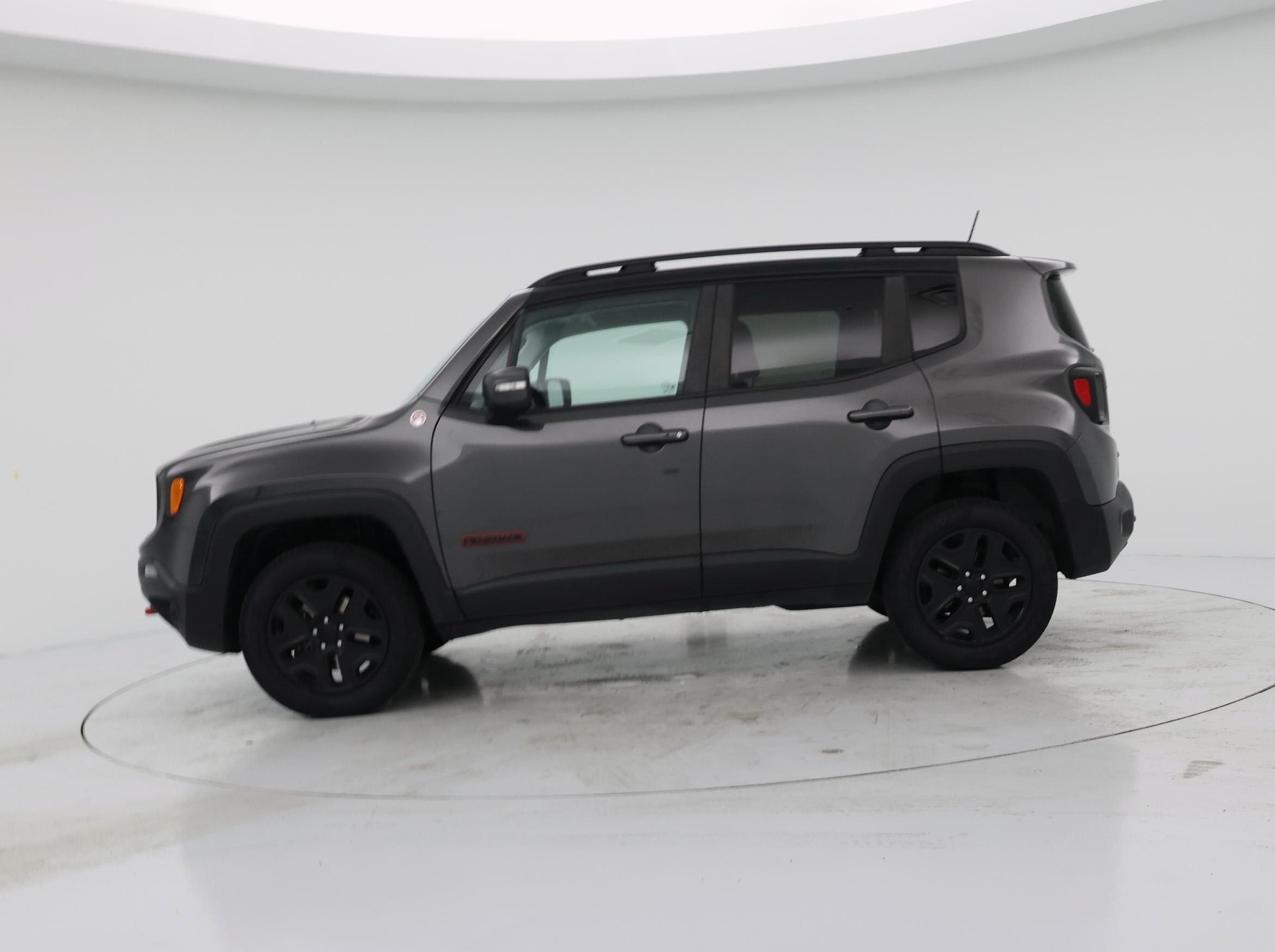 Thumbnail: 2018 Jeep Renegade - 3