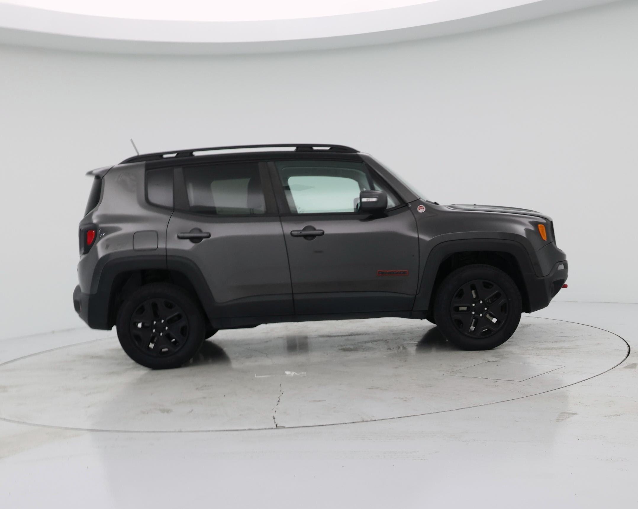 Thumbnail: 2018 Jeep Renegade - 7