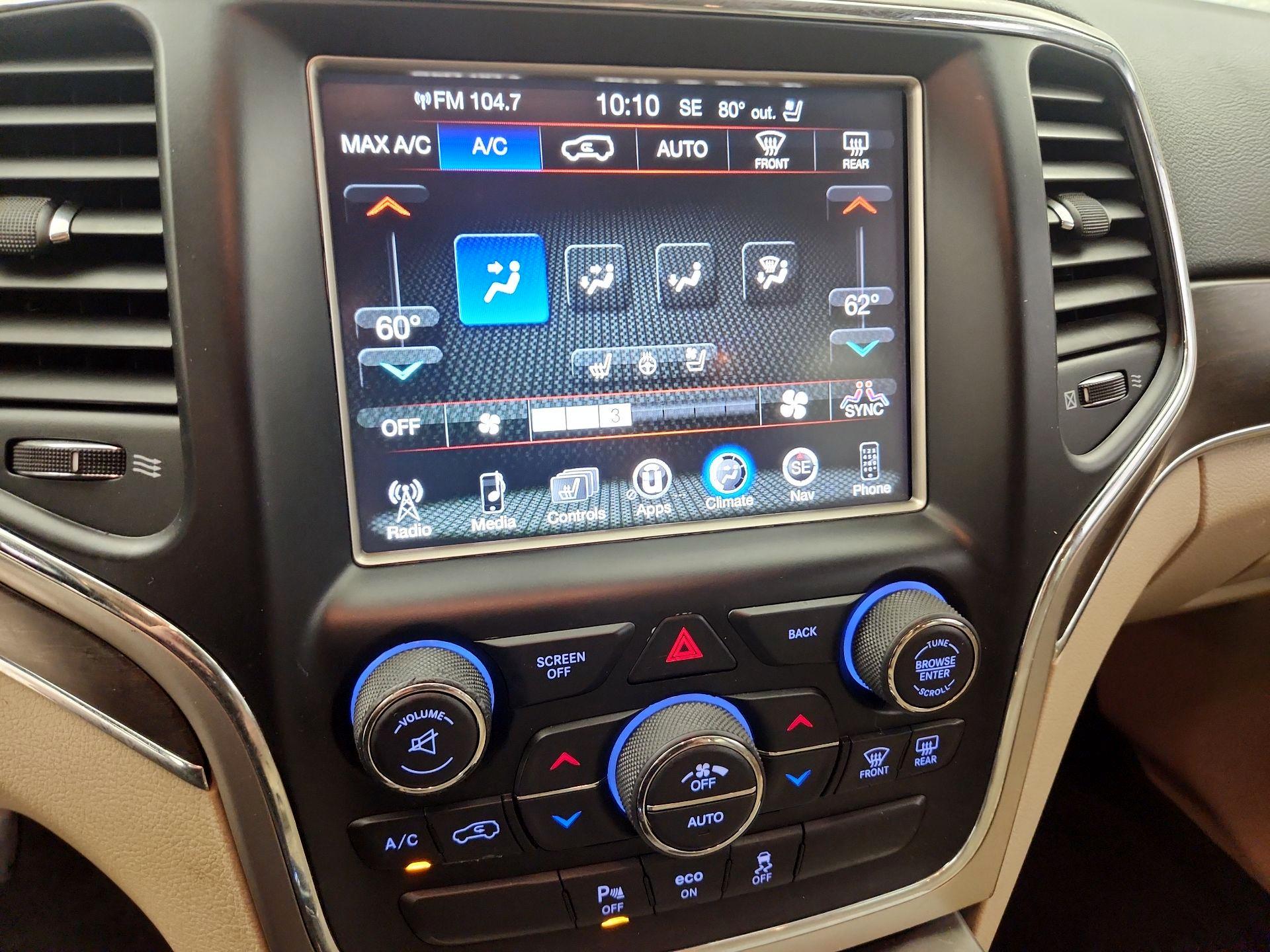 Thumbnail: 2015 Jeep Grand Cherokee - 17