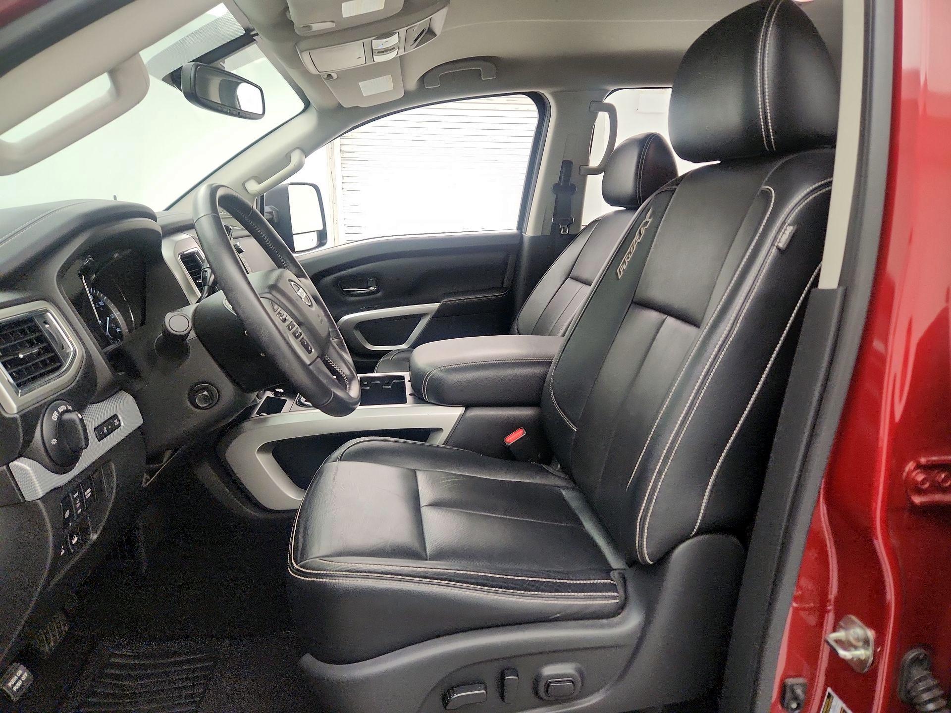 Thumbnail: 2019 Nissan Titan - 11