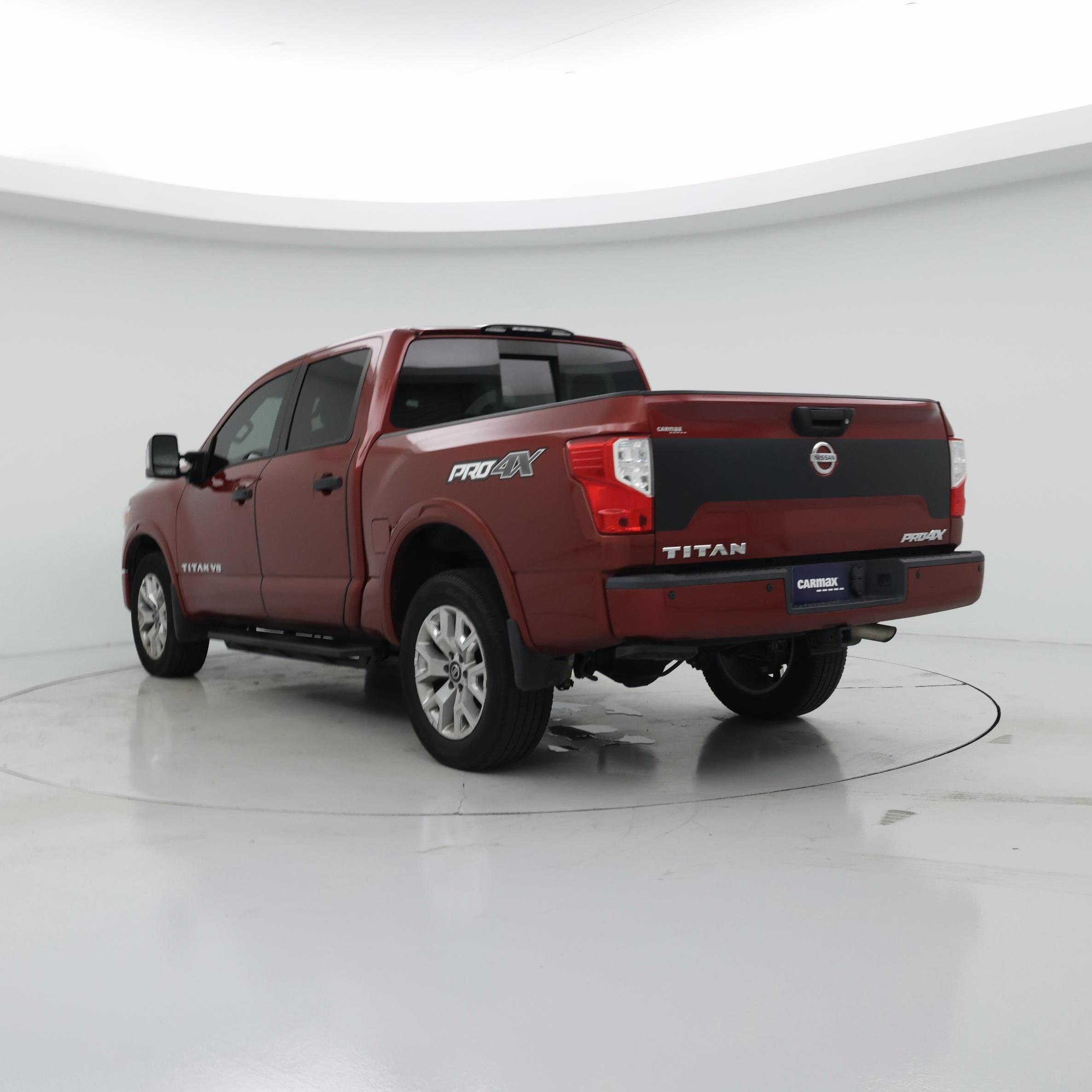Thumbnail: 2019 Nissan Titan - 2