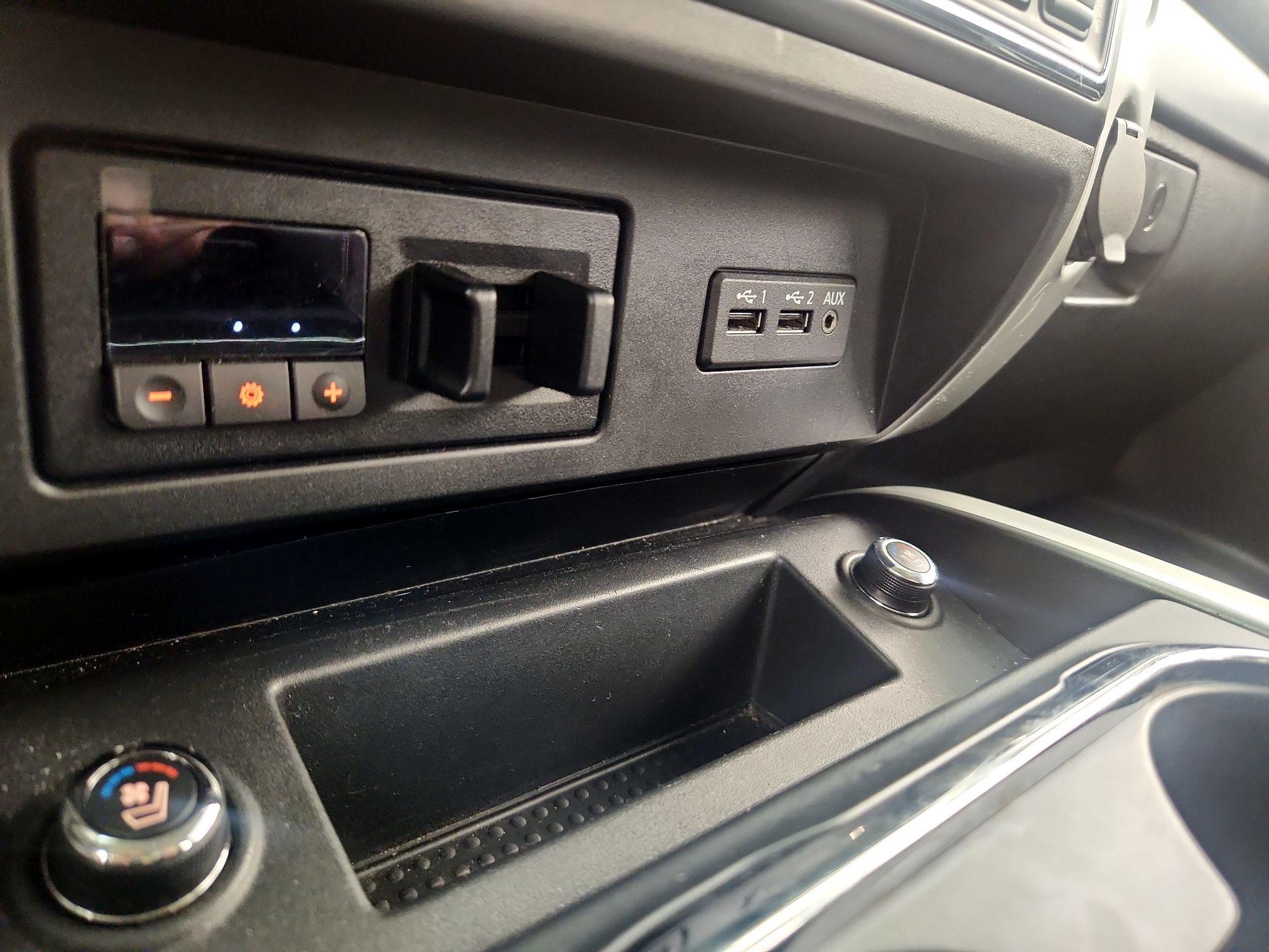 Thumbnail: 2019 Nissan Titan - 19