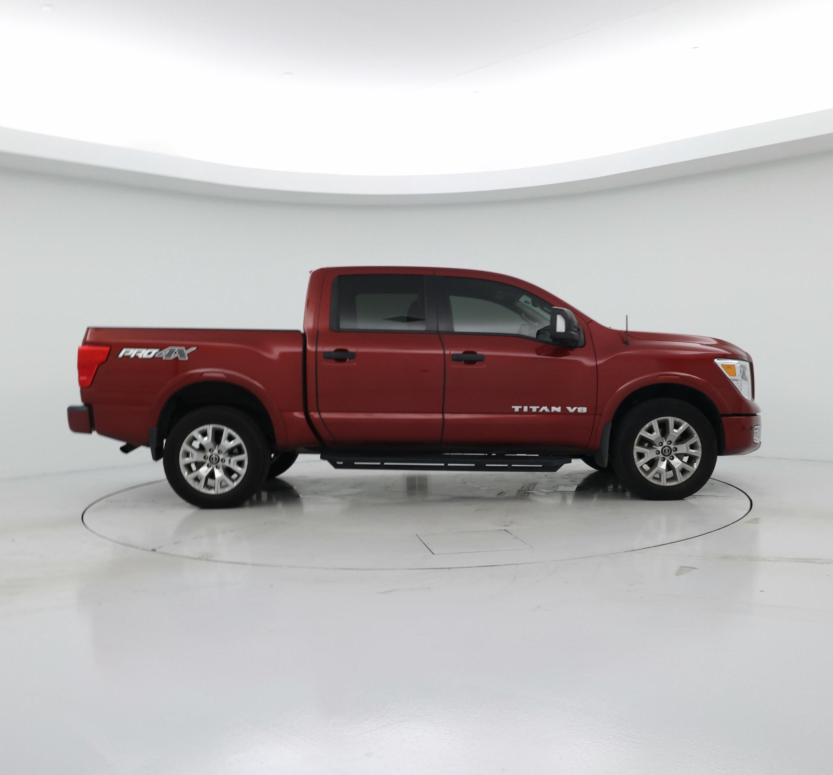 Thumbnail: 2019 Nissan Titan - 7