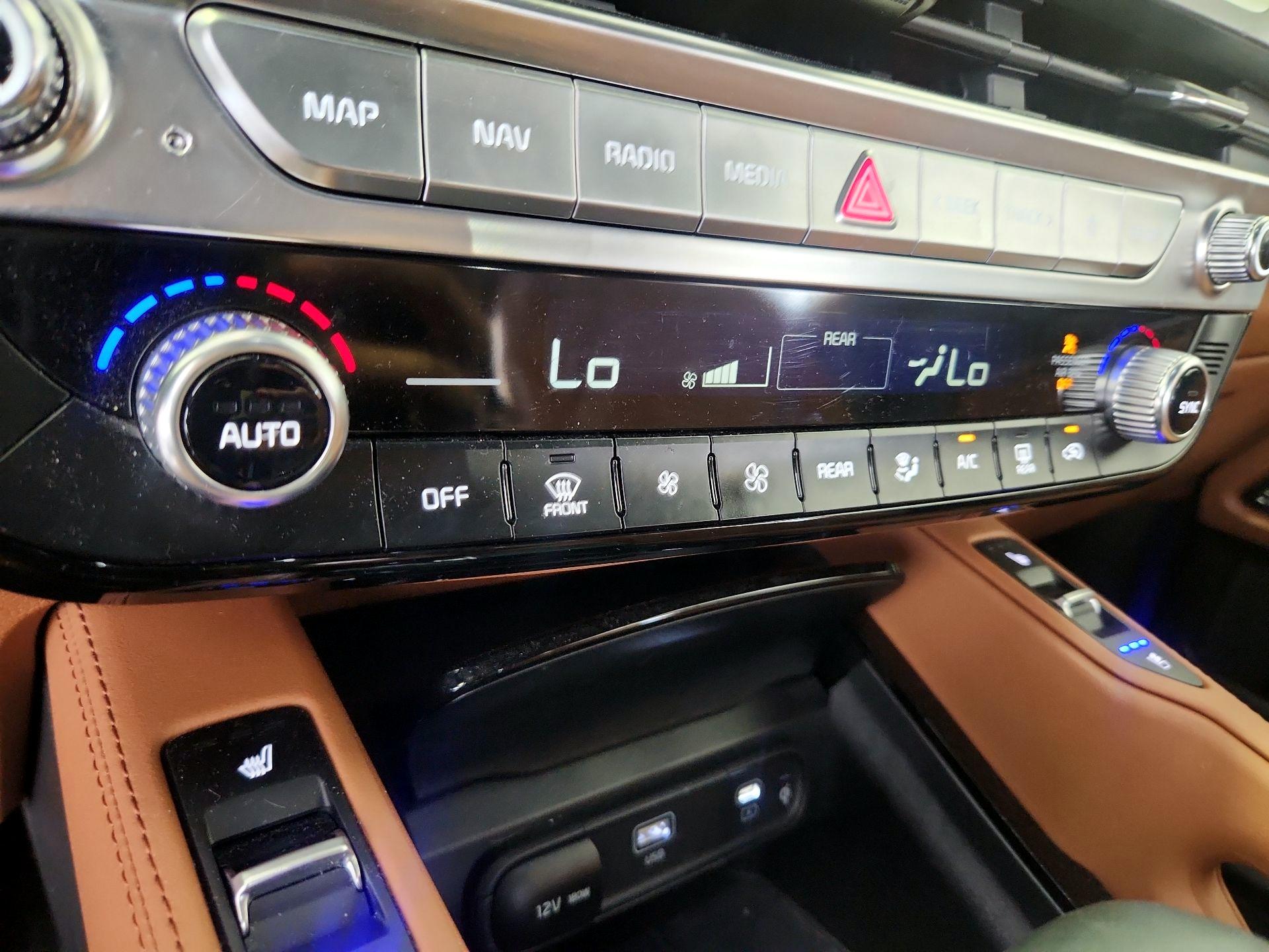 Thumbnail: 2023 Kia Telluride - 16