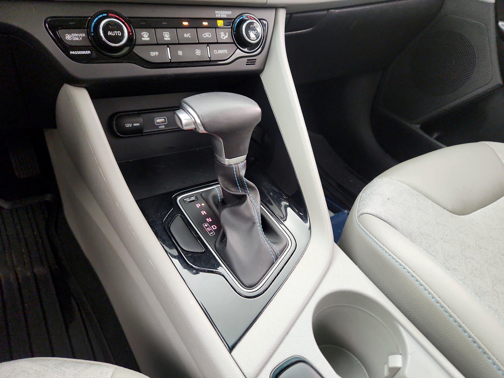 Thumbnail: 2021 Kia Niro - 17
