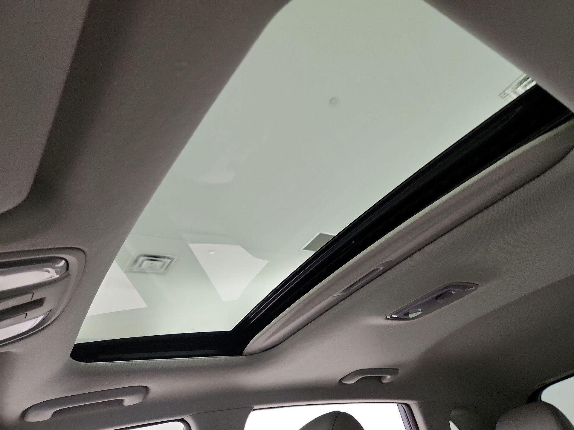 Thumbnail: 2021 Kia Niro - 19