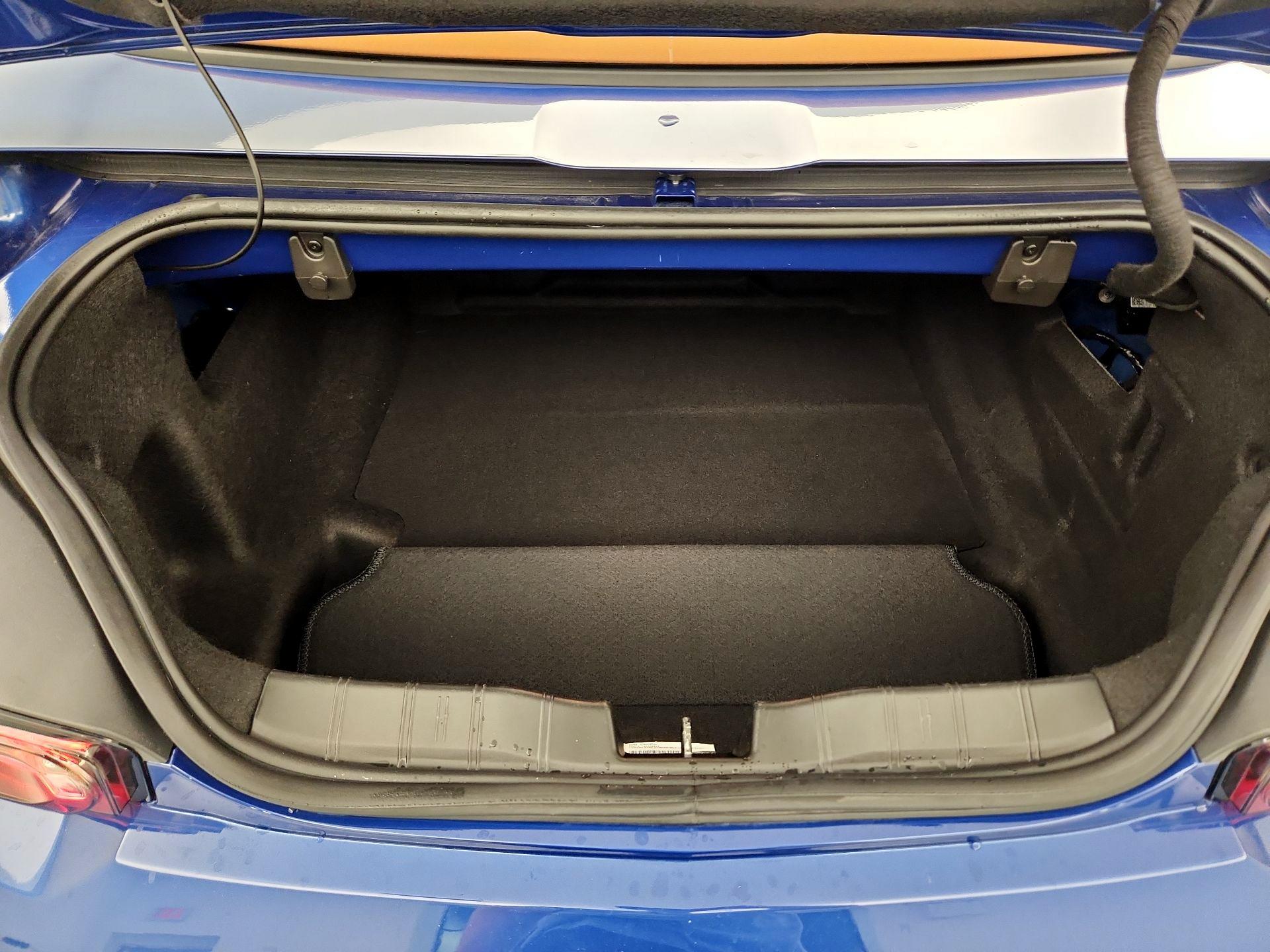 Thumbnail: 2019 Chevrolet Camaro - 18