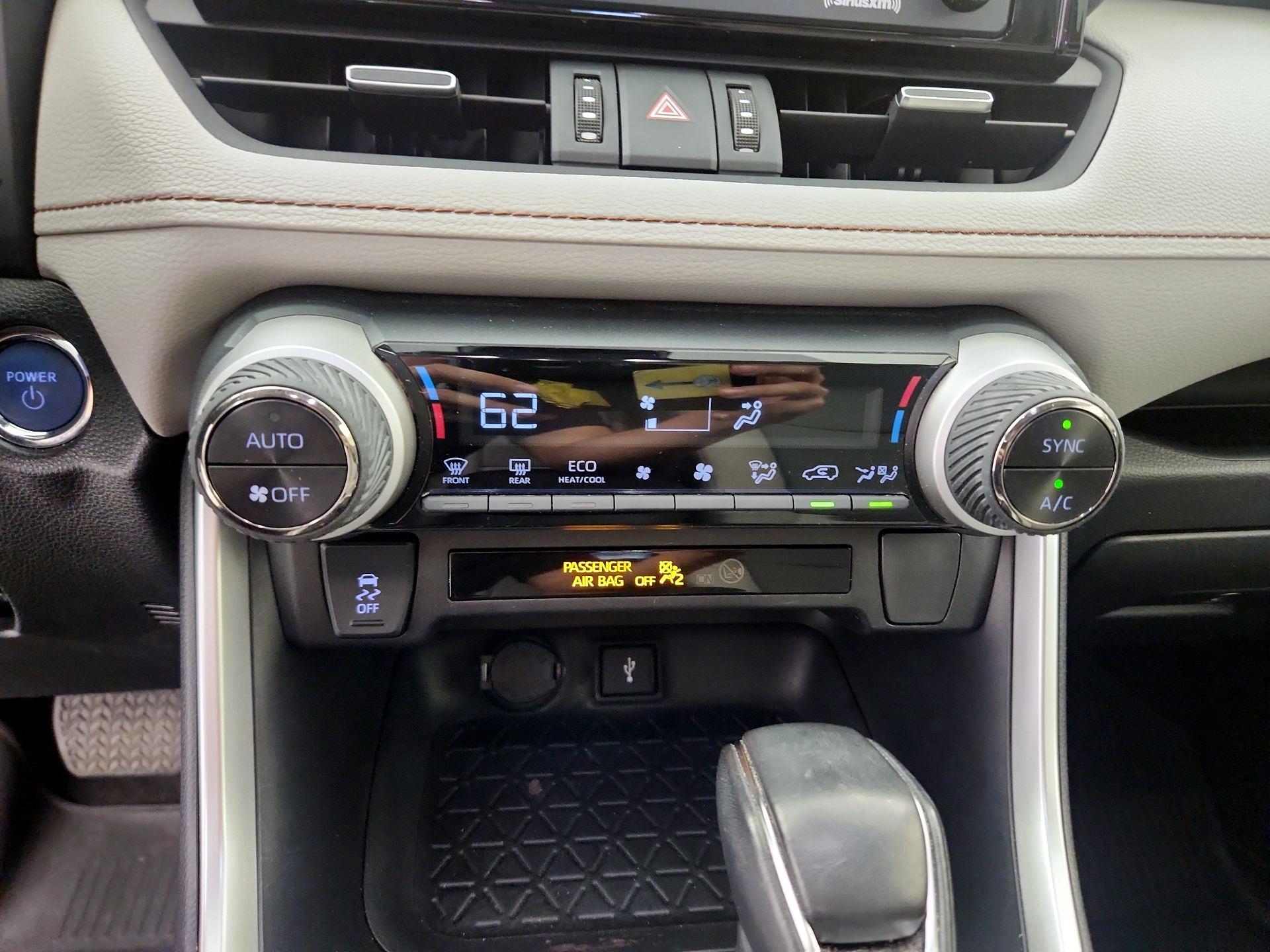 Thumbnail: 2022 Toyota RAV4 - 16
