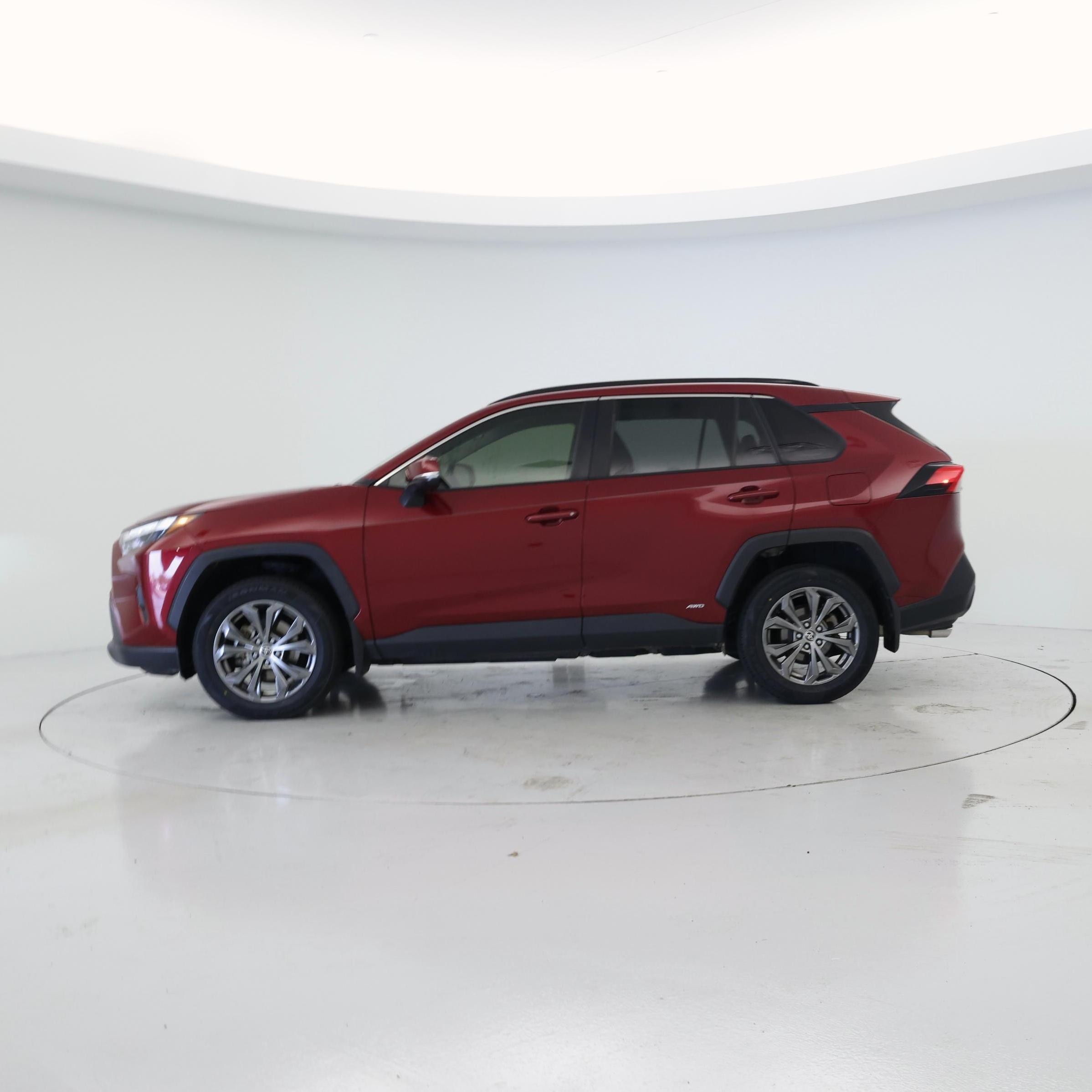 Thumbnail: 2022 Toyota RAV4 - 3