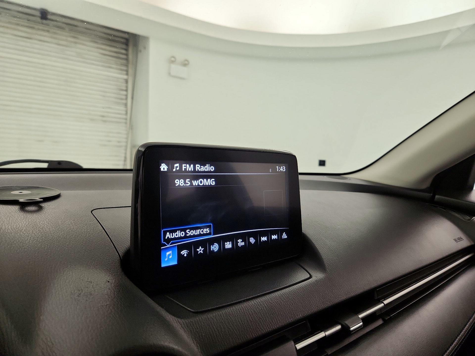 Thumbnail: 2019 Toyota Yaris - 15