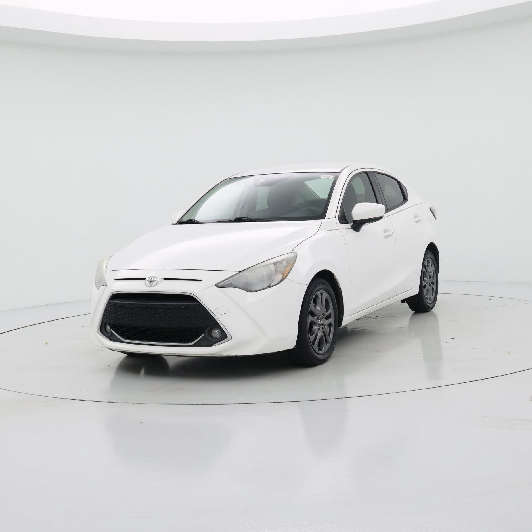 Thumbnail: 2019 Toyota Yaris - 4