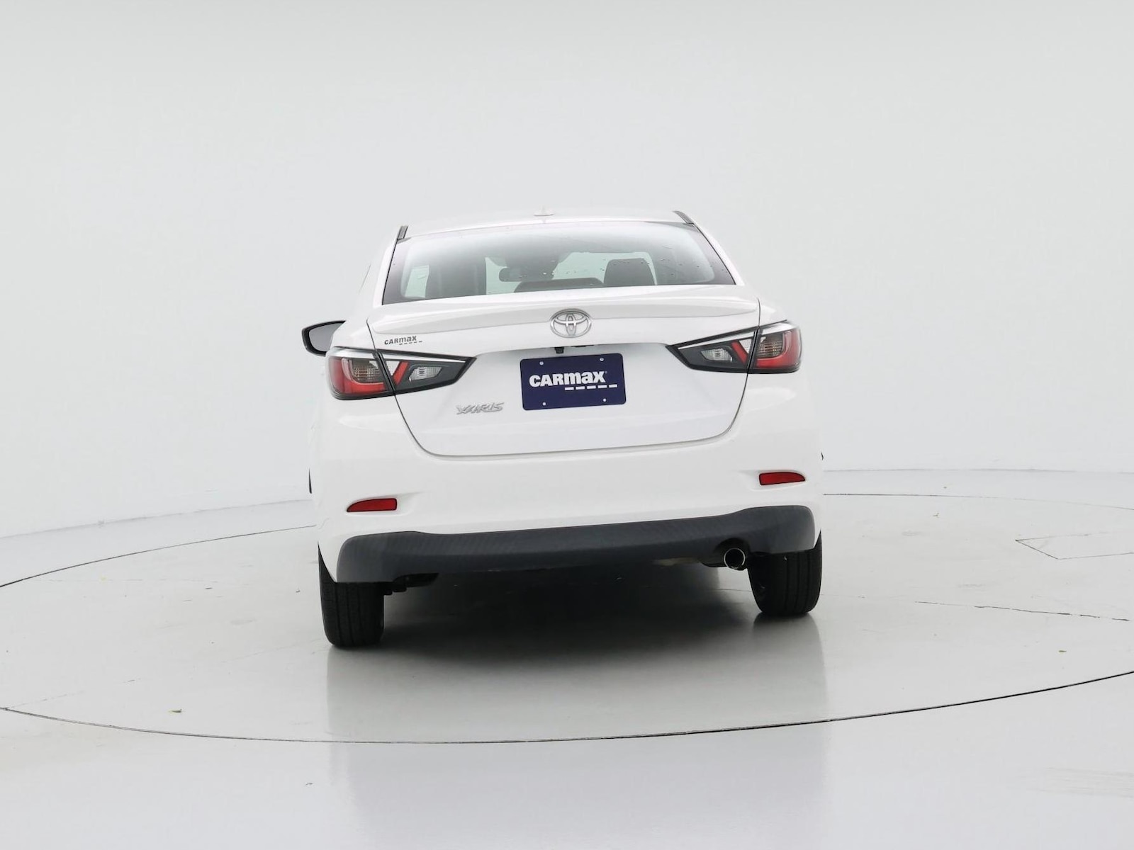 2019 Toyota Yaris LE - Photo 7