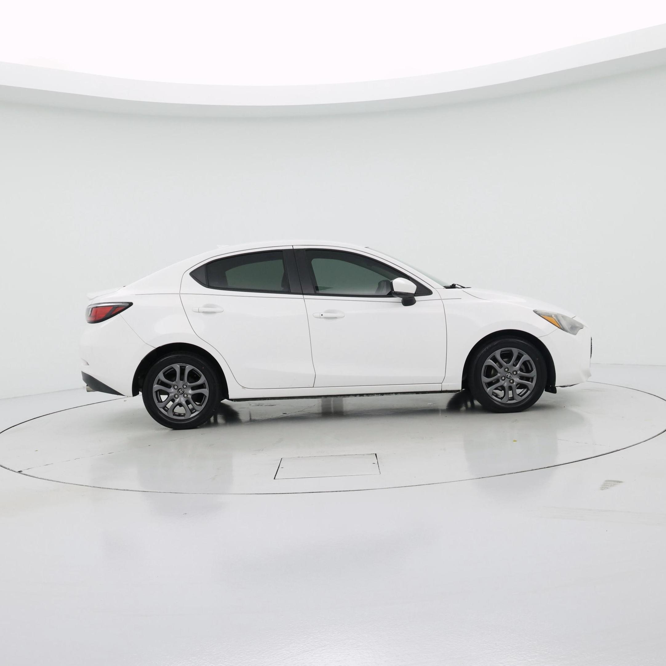 Thumbnail: 2019 Toyota Yaris - 7