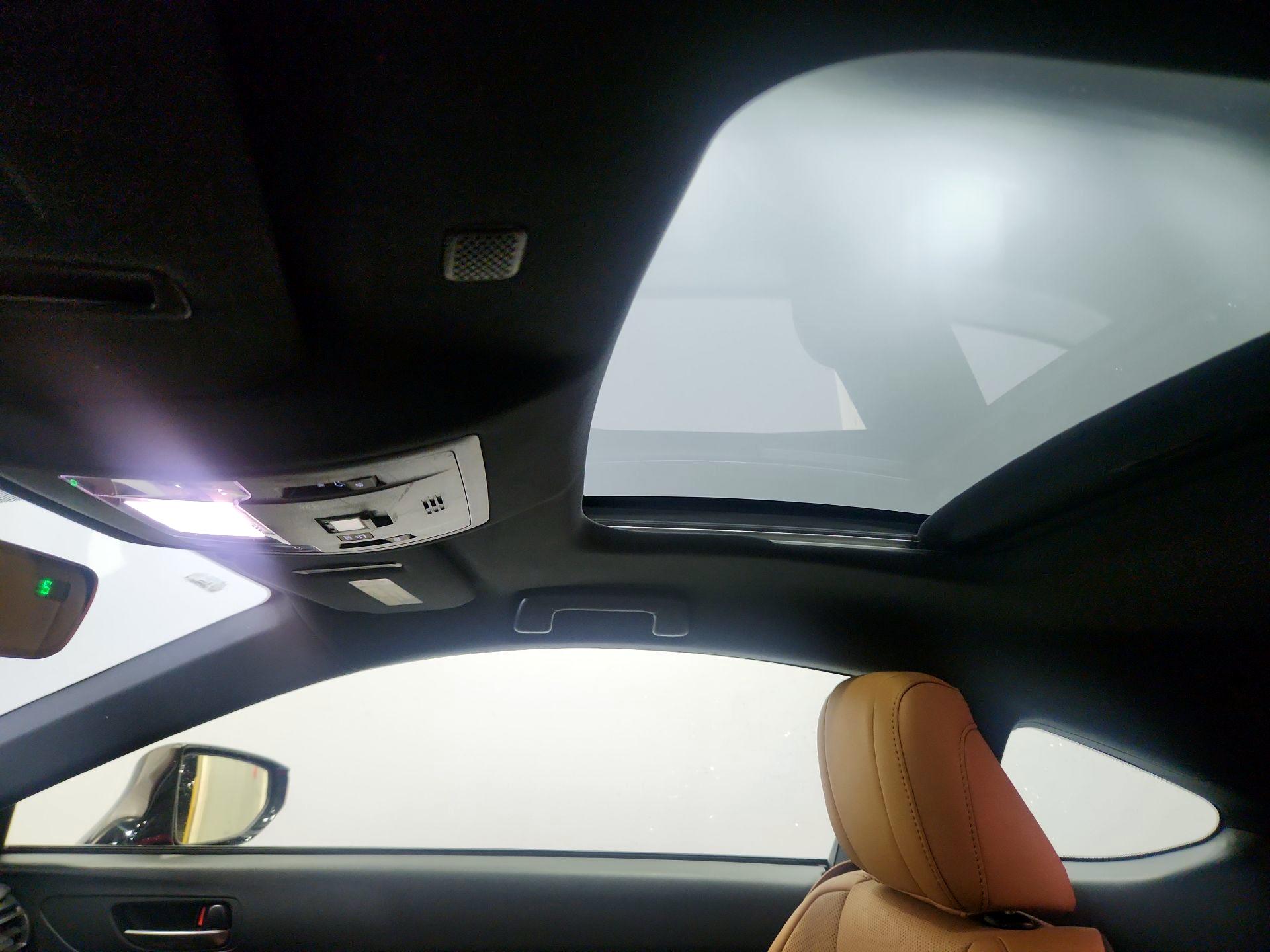 Thumbnail: 2021 Lexus RC - 11