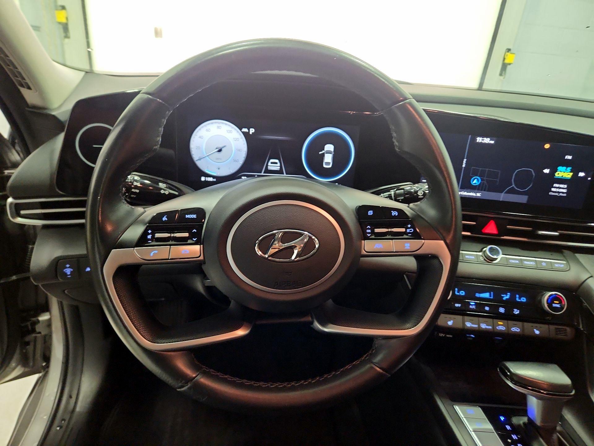 Thumbnail: 2023 Hyundai Elantra - 10