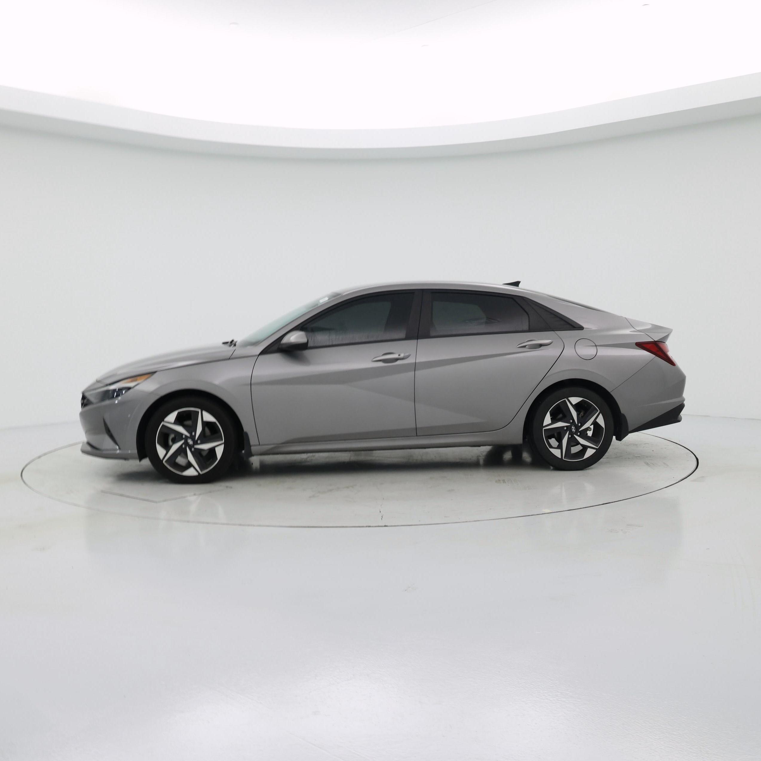 Thumbnail: 2023 Hyundai Elantra - 3