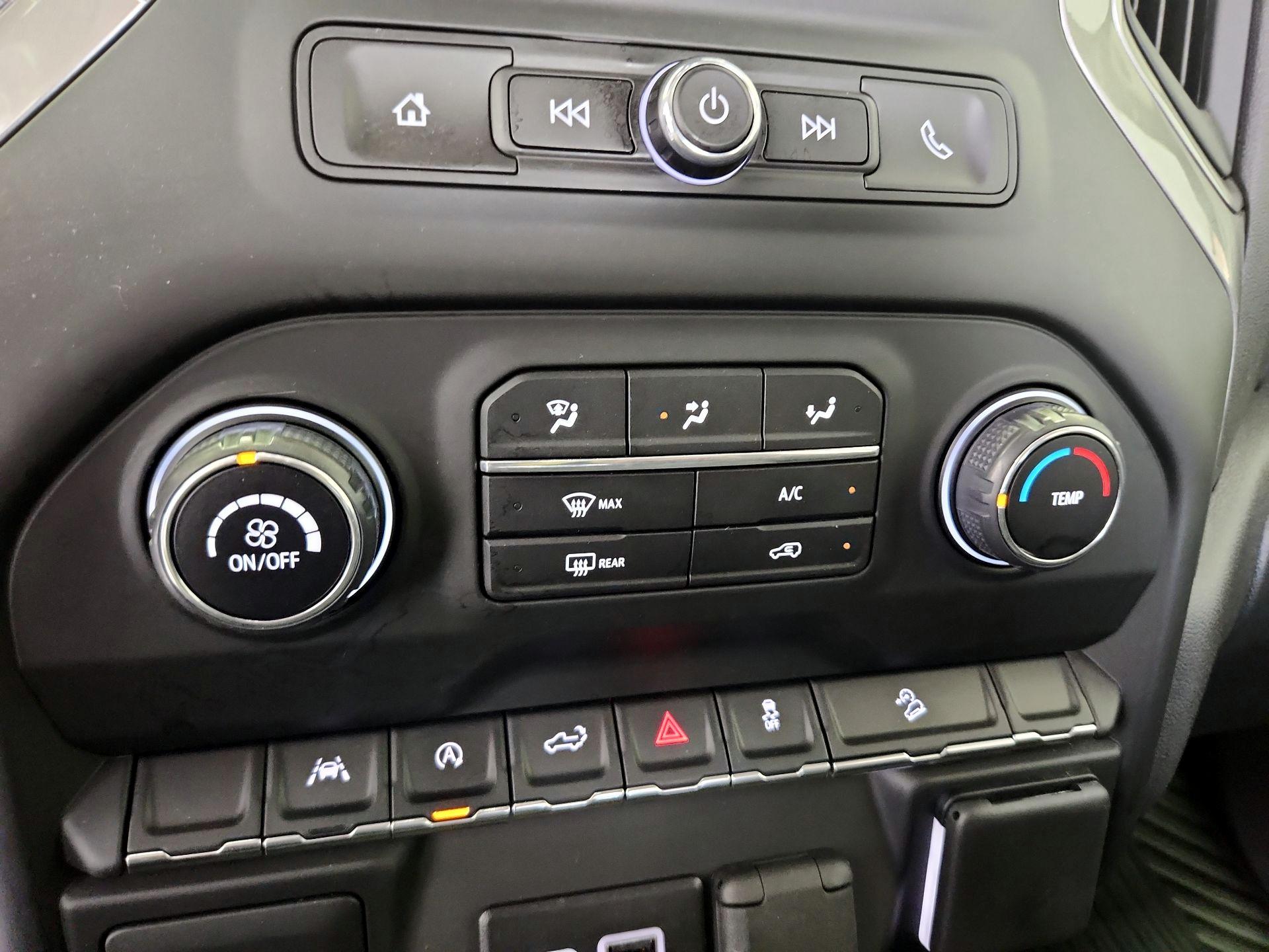 Thumbnail: 2024 Chevrolet Silverado 1500 - 16