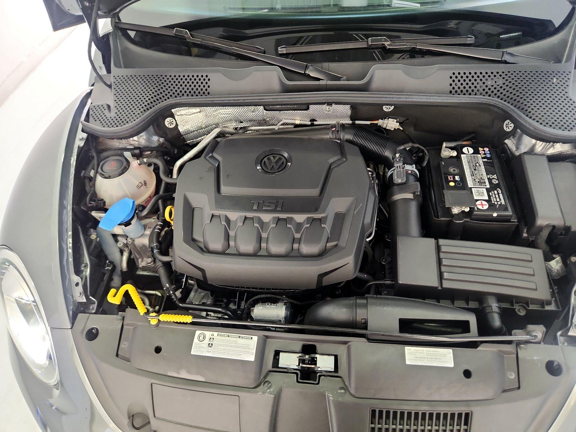 Thumbnail: 2019 Volkswagen Beetle - 20
