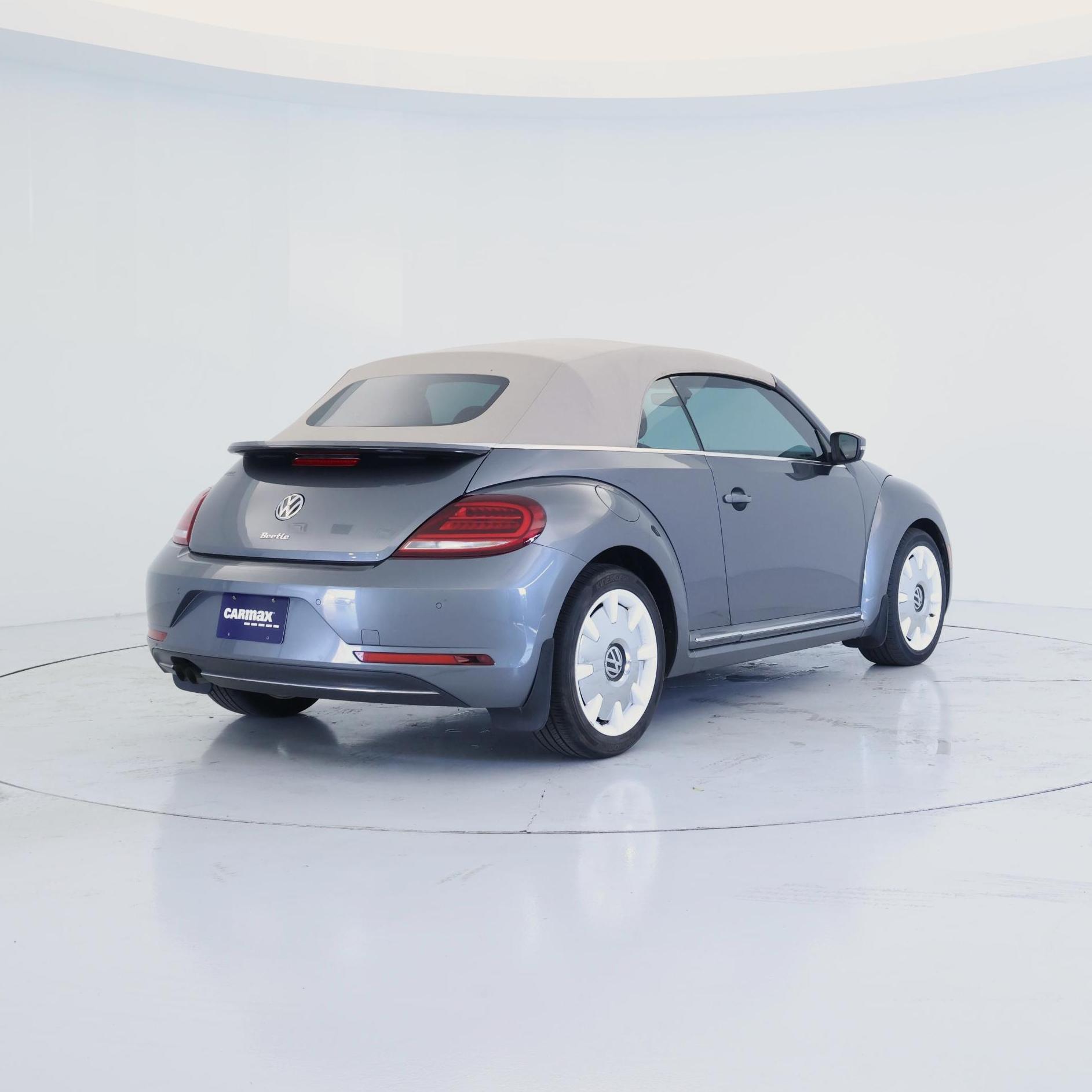 Thumbnail: 2019 Volkswagen Beetle - 8