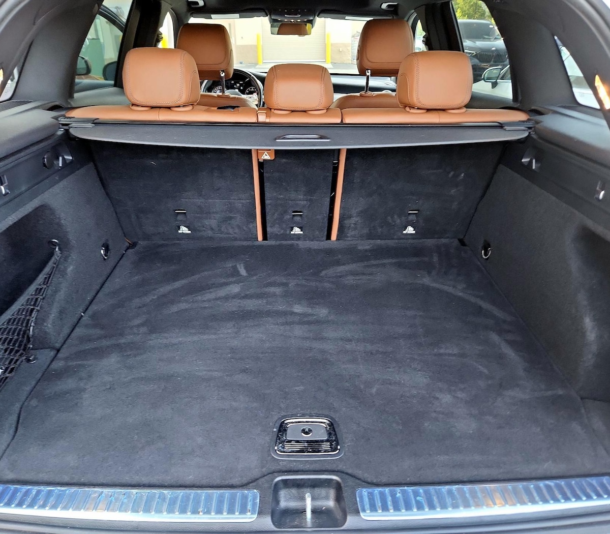 Trunk/Cargo (Seats Up)